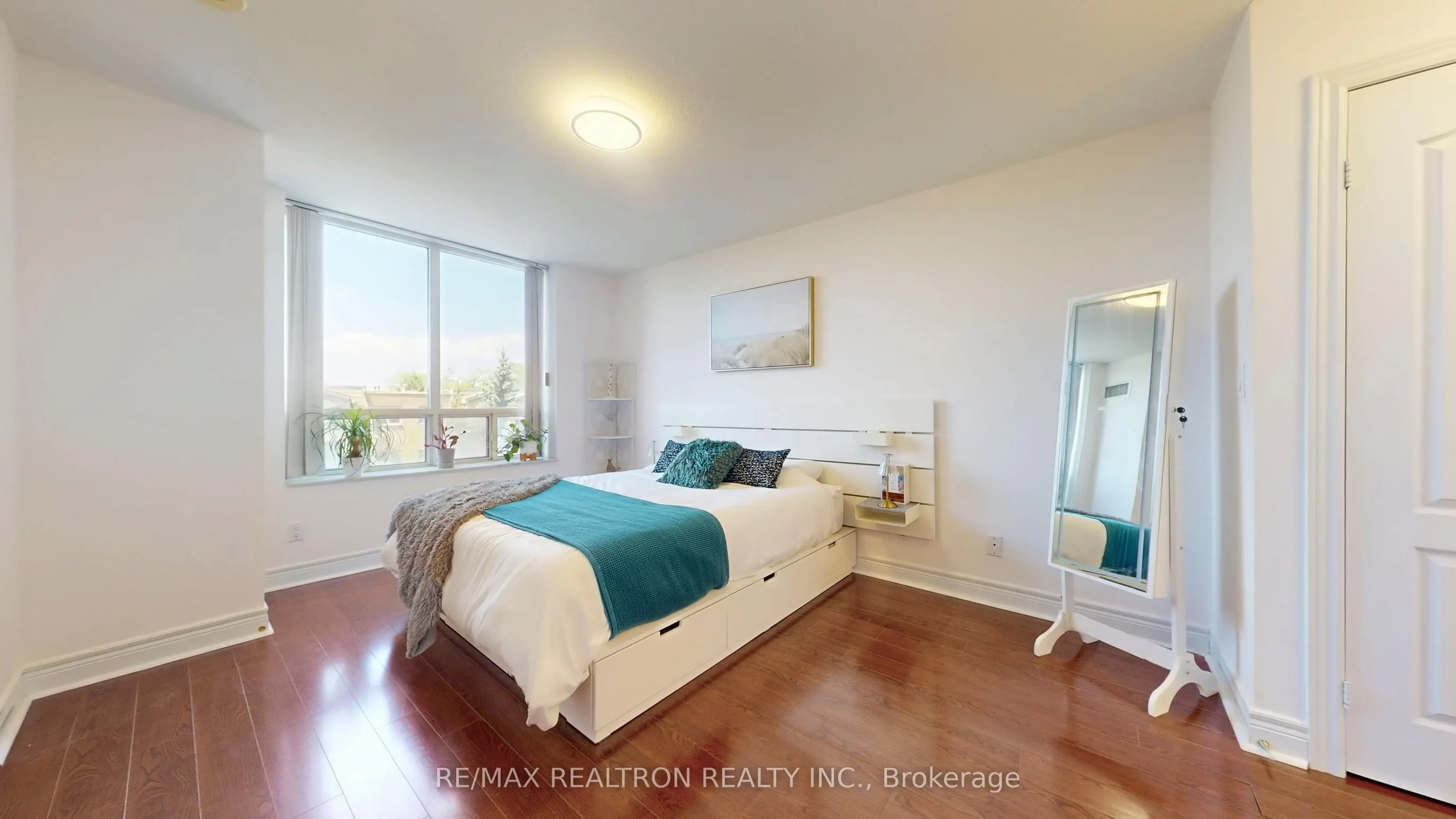 5418 Yonge Street, #506