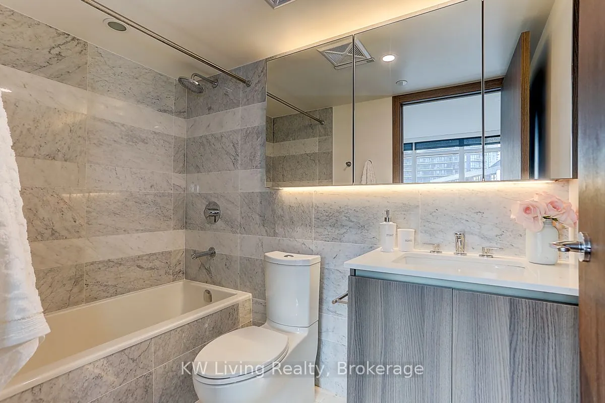 19 Bathurst Street, #1612