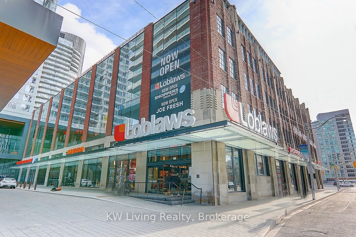 19 Bathurst Street, #1612