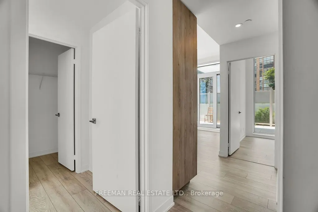 15 Holmes Avenue, #402