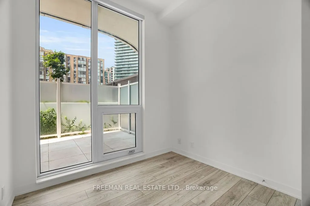 15 Holmes Avenue, #402
