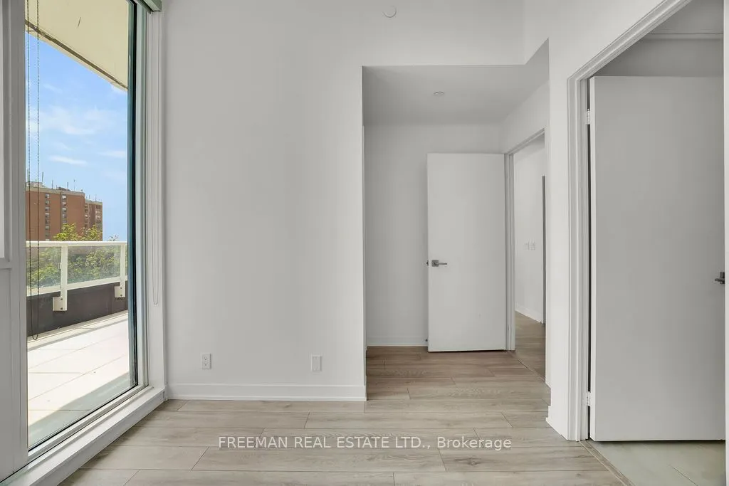 15 Holmes Avenue, #402