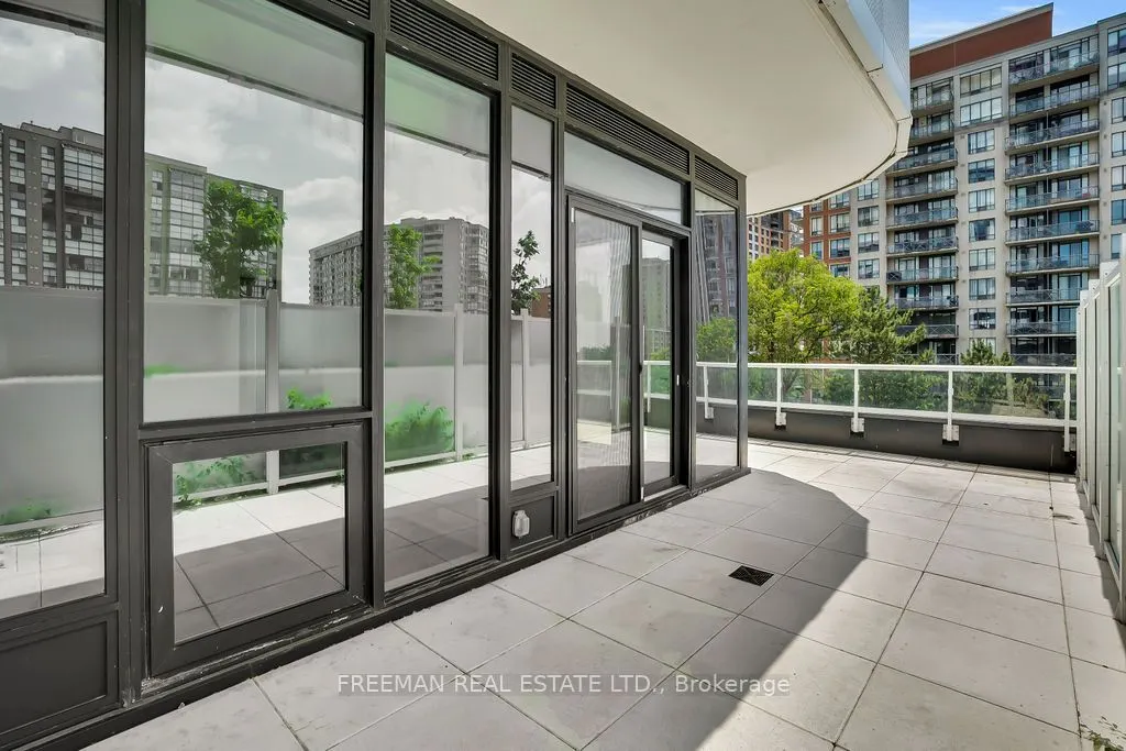 15 Holmes Avenue, #402