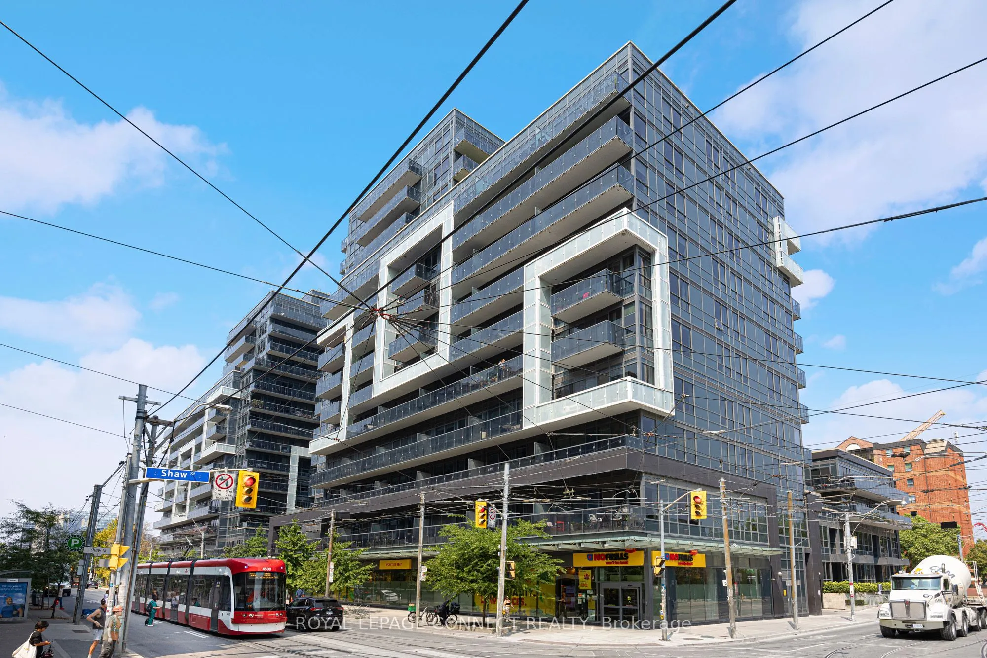 1030 King Street W, #323