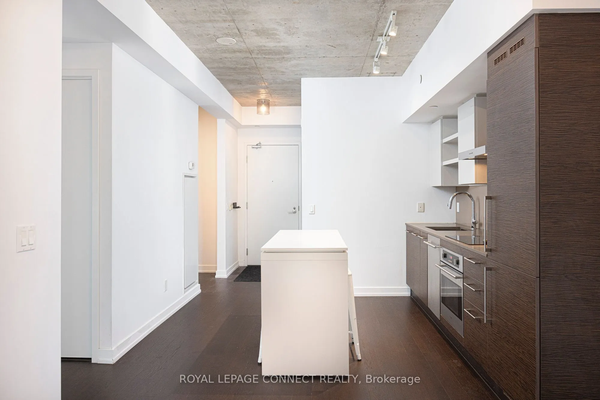 1030 King Street W, #323