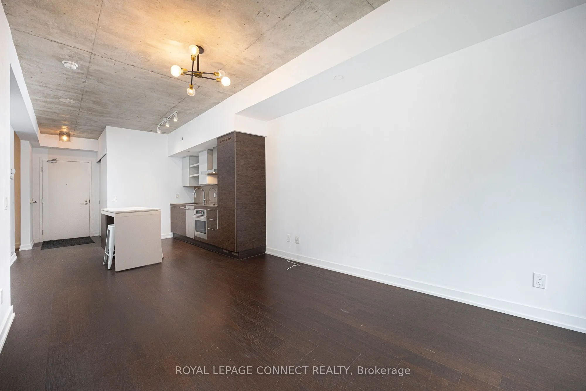 1030 King Street W, #323