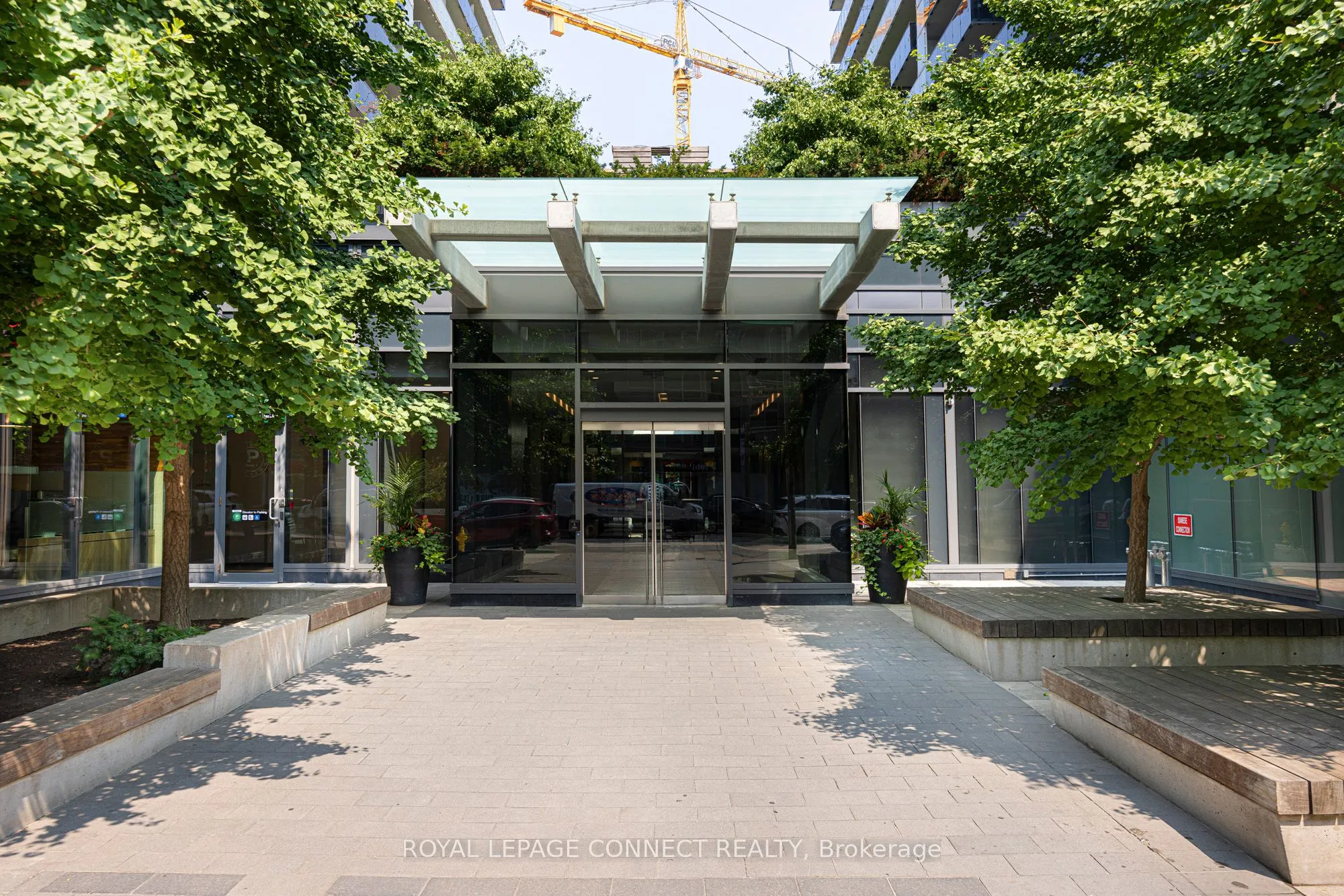 1030 King Street W, #323