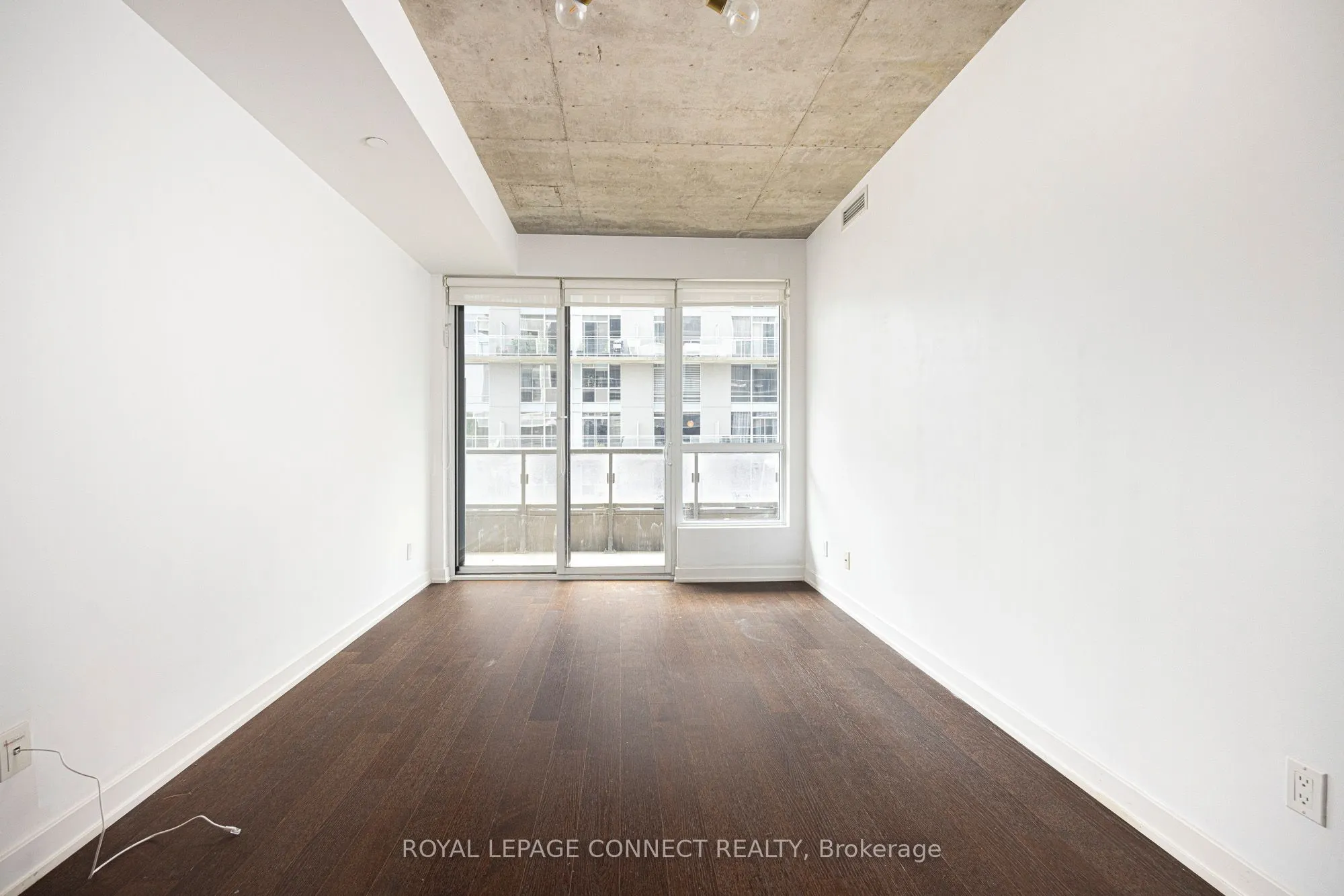 1030 King Street W, #323