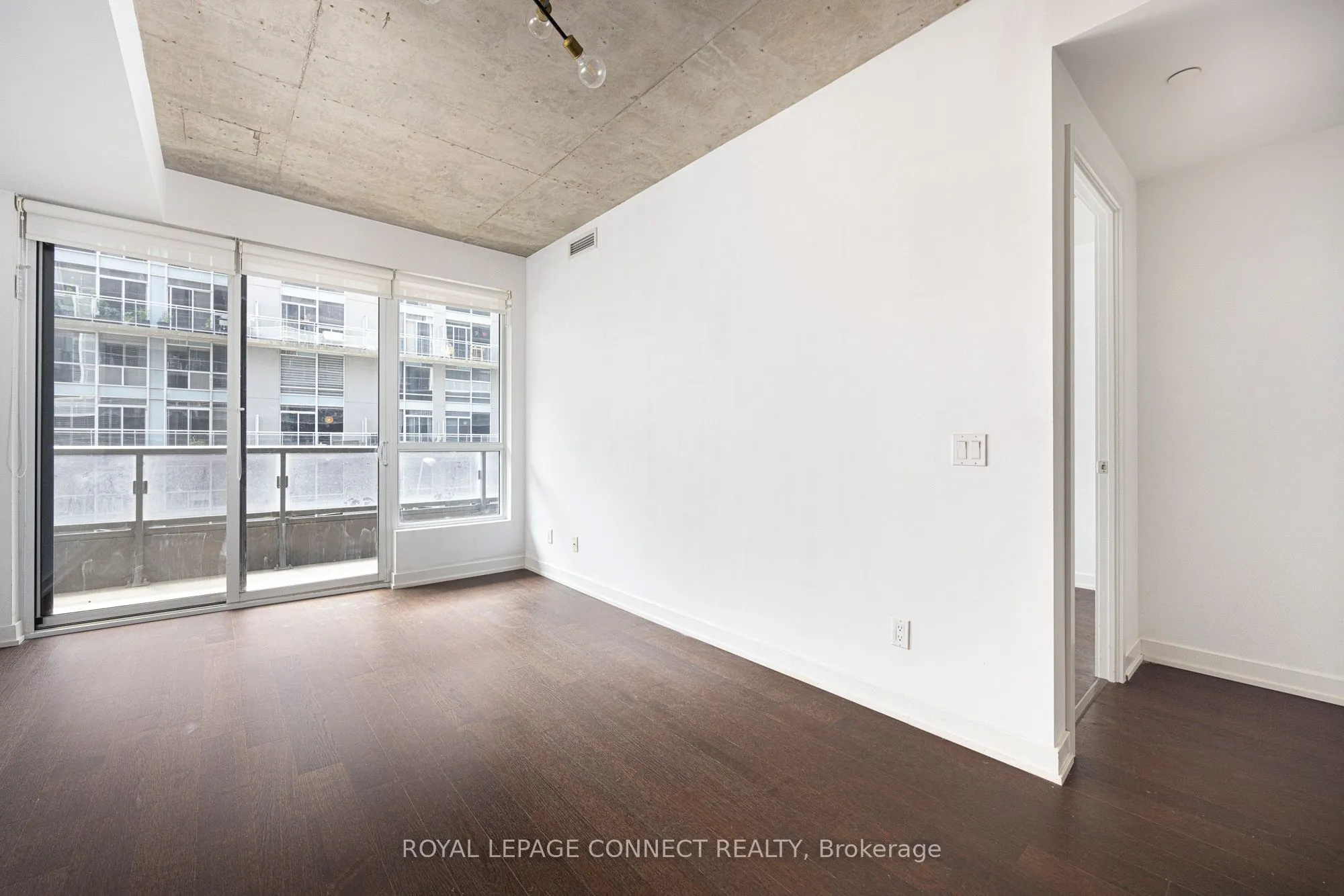 1030 King Street W, #323