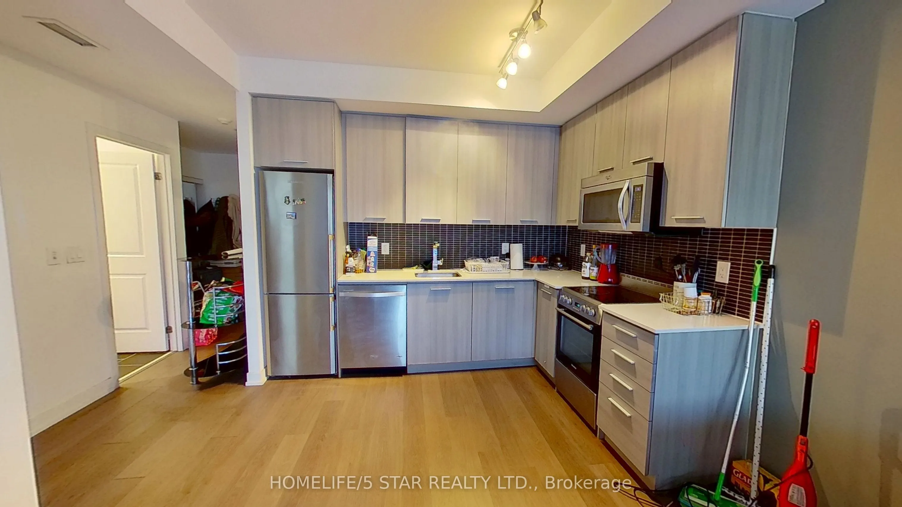 105 GEORGE Street, #302