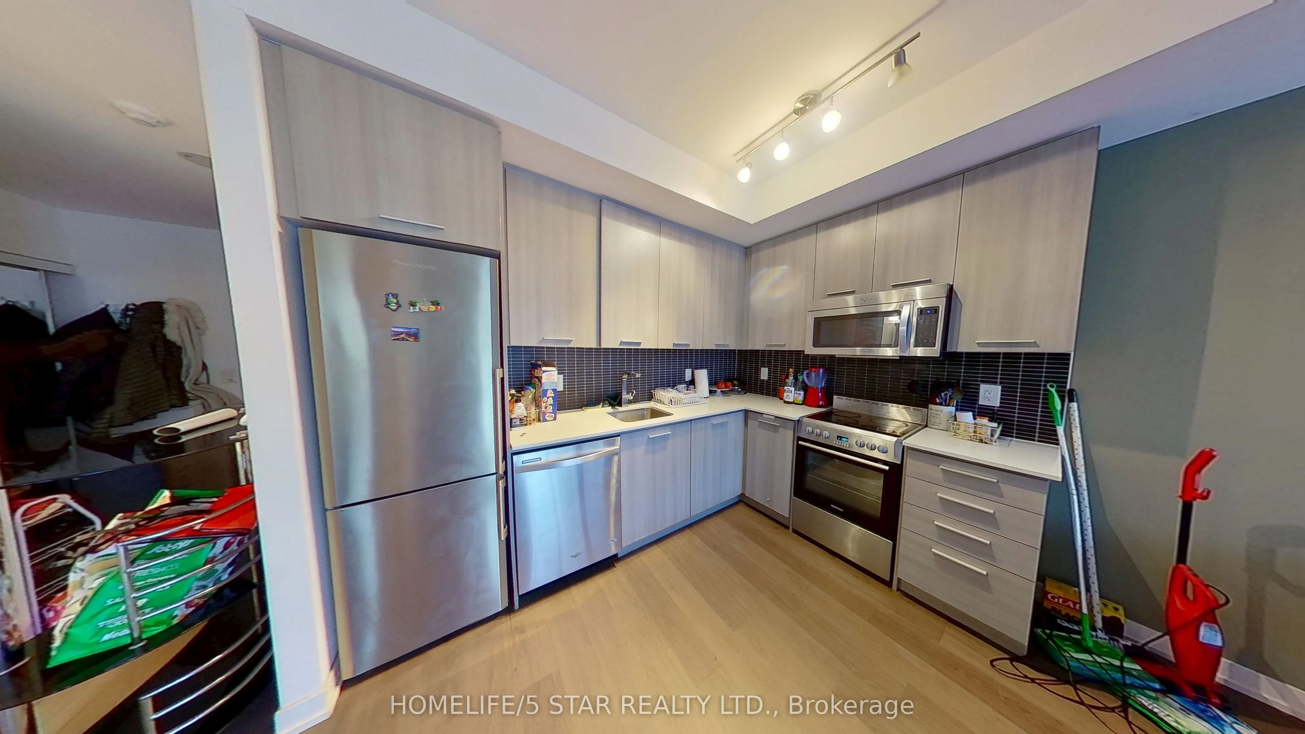 105 GEORGE Street, #302