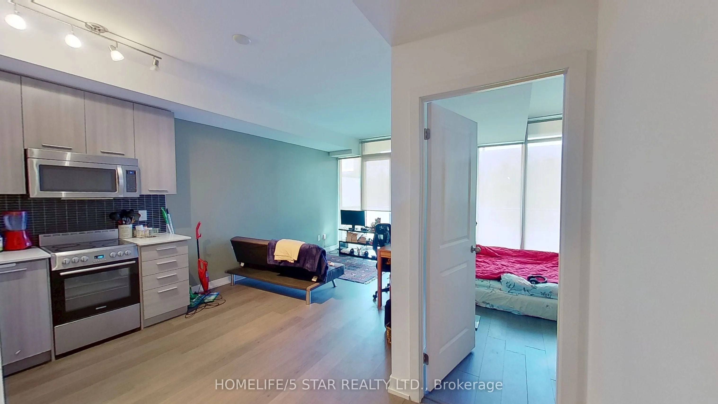 105 GEORGE Street, #302