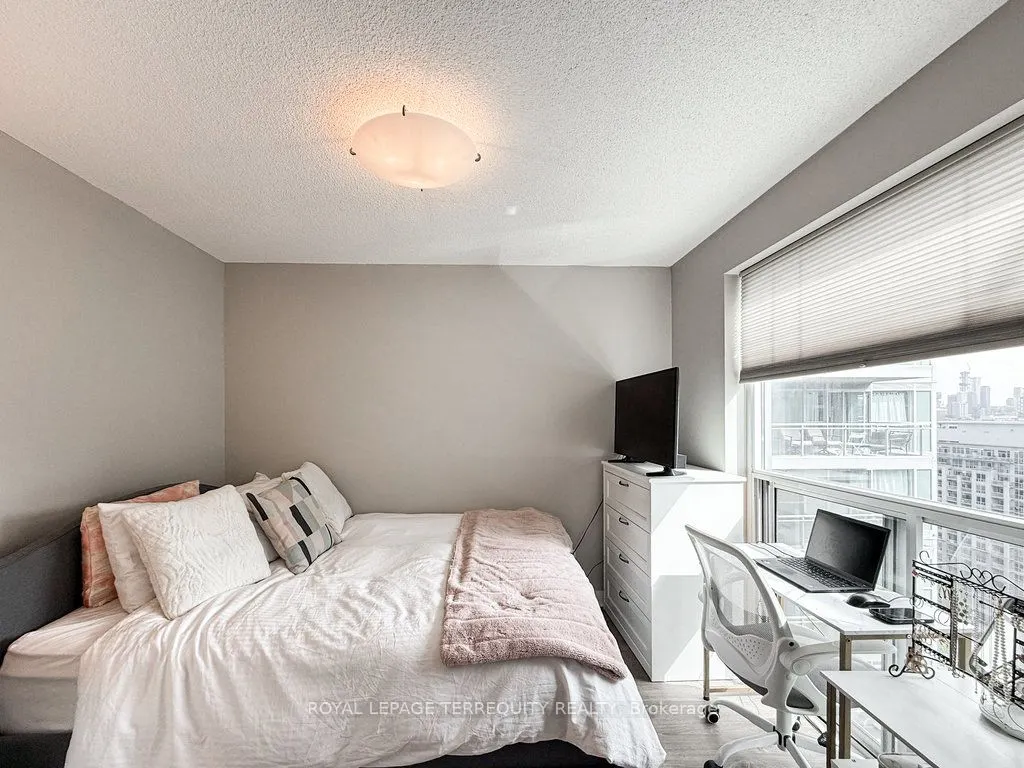 100 Western Battery Road, #1901