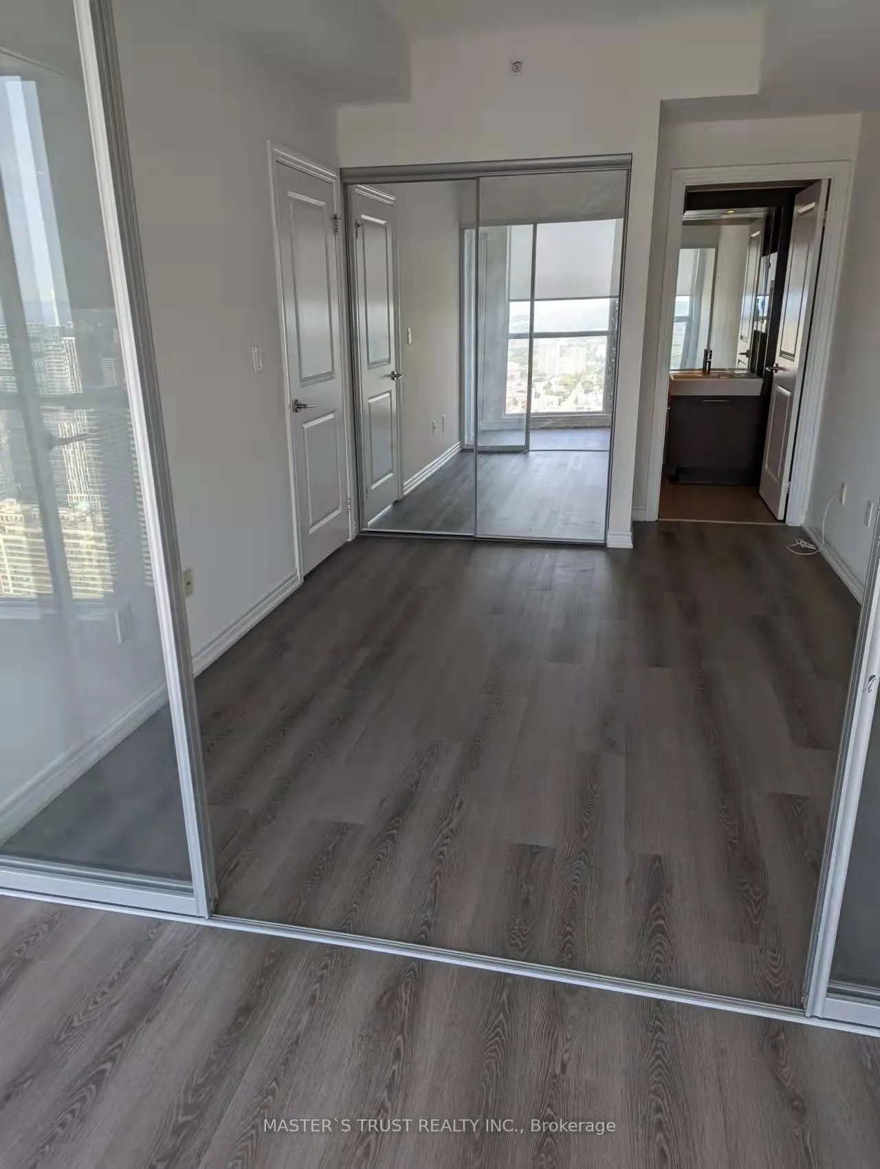 386 Yonge Street, #5504