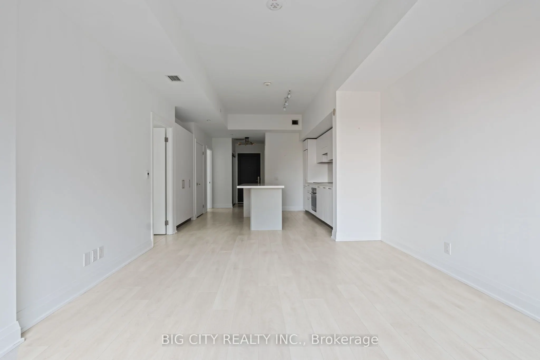 33 Frederick Todd Way, #605