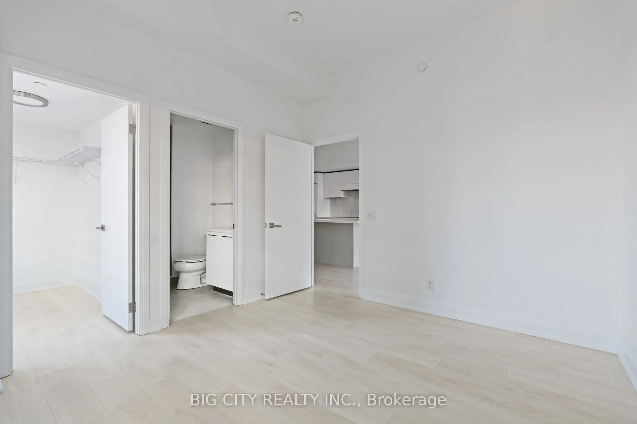 33 Frederick Todd Way, #605