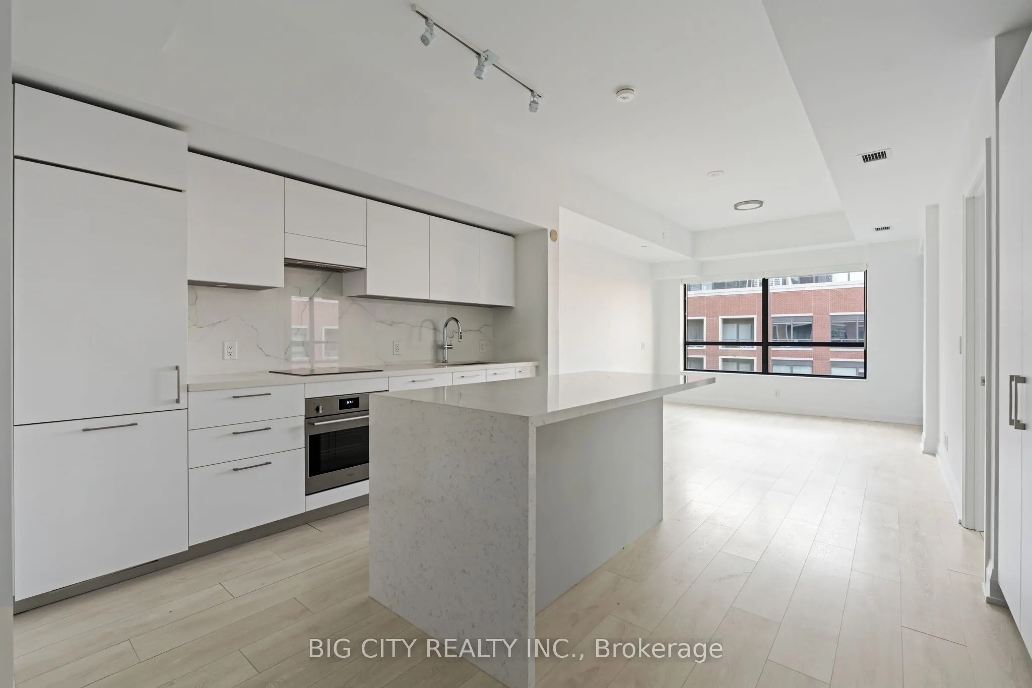 33 Frederick Todd Way, #605
