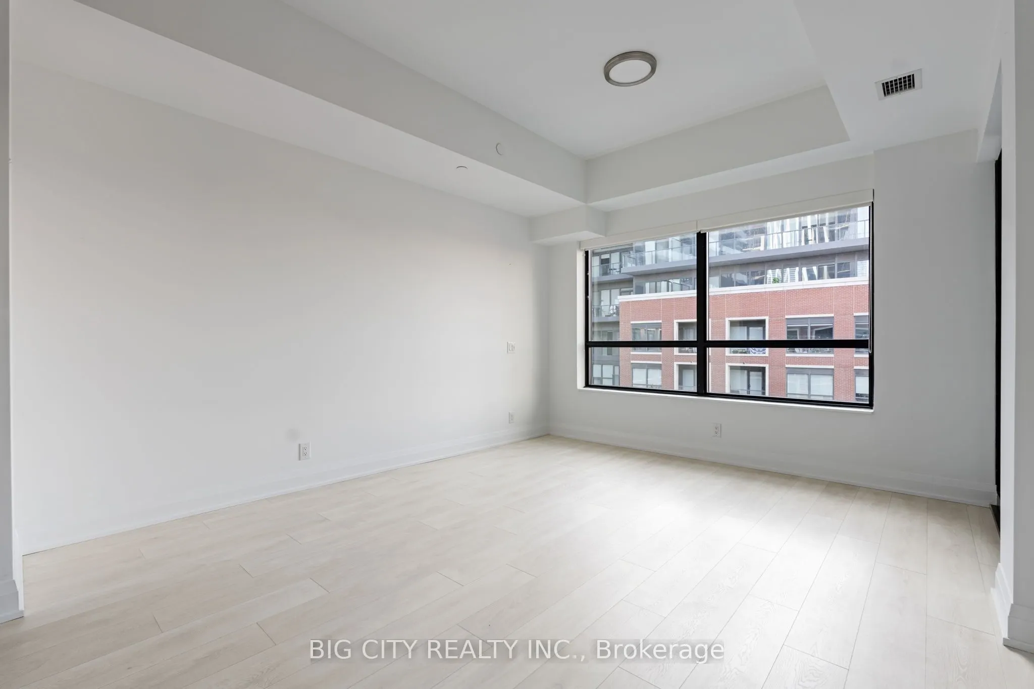 33 Frederick Todd Way, #605