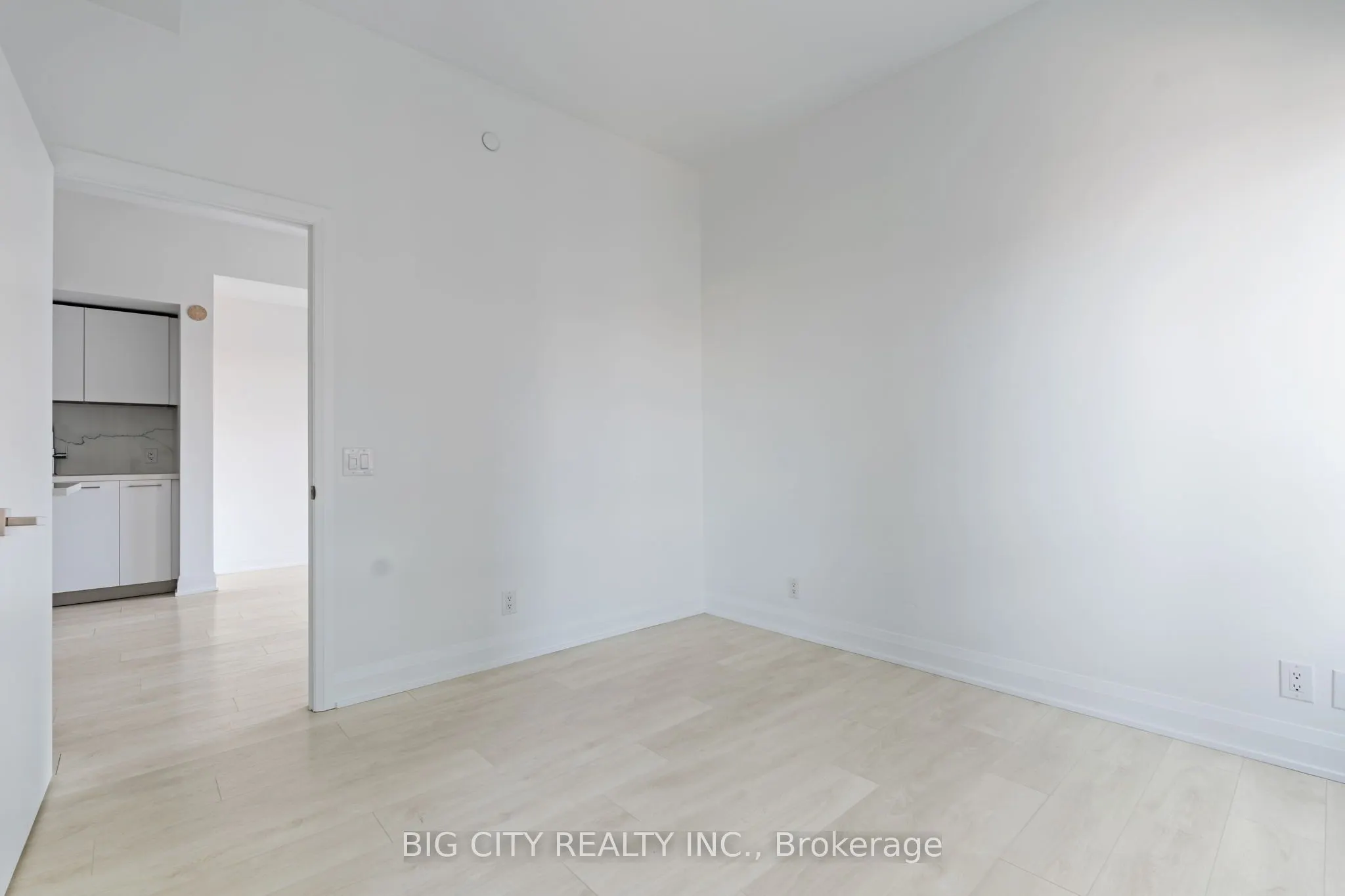 33 Frederick Todd Way, #605