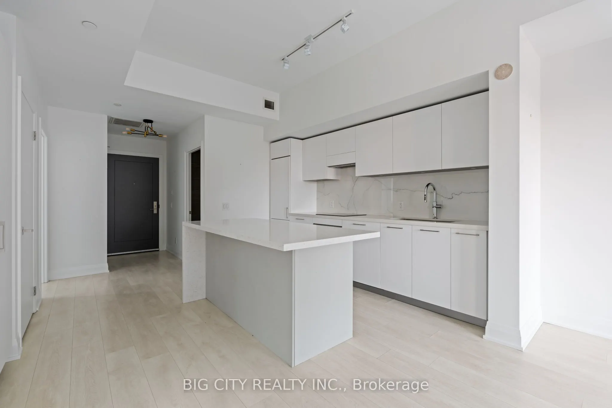 33 Frederick Todd Way, #605