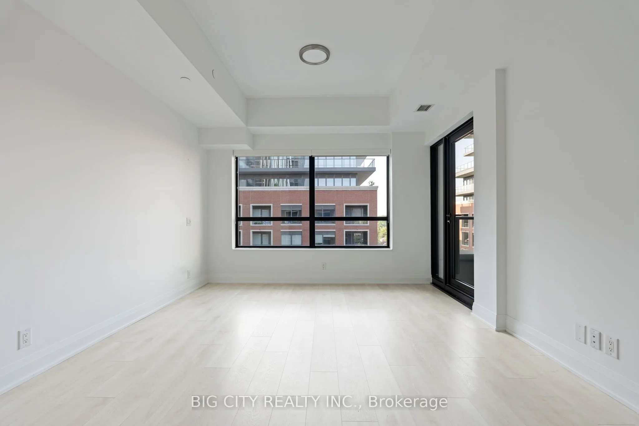 33 Frederick Todd Way, #605