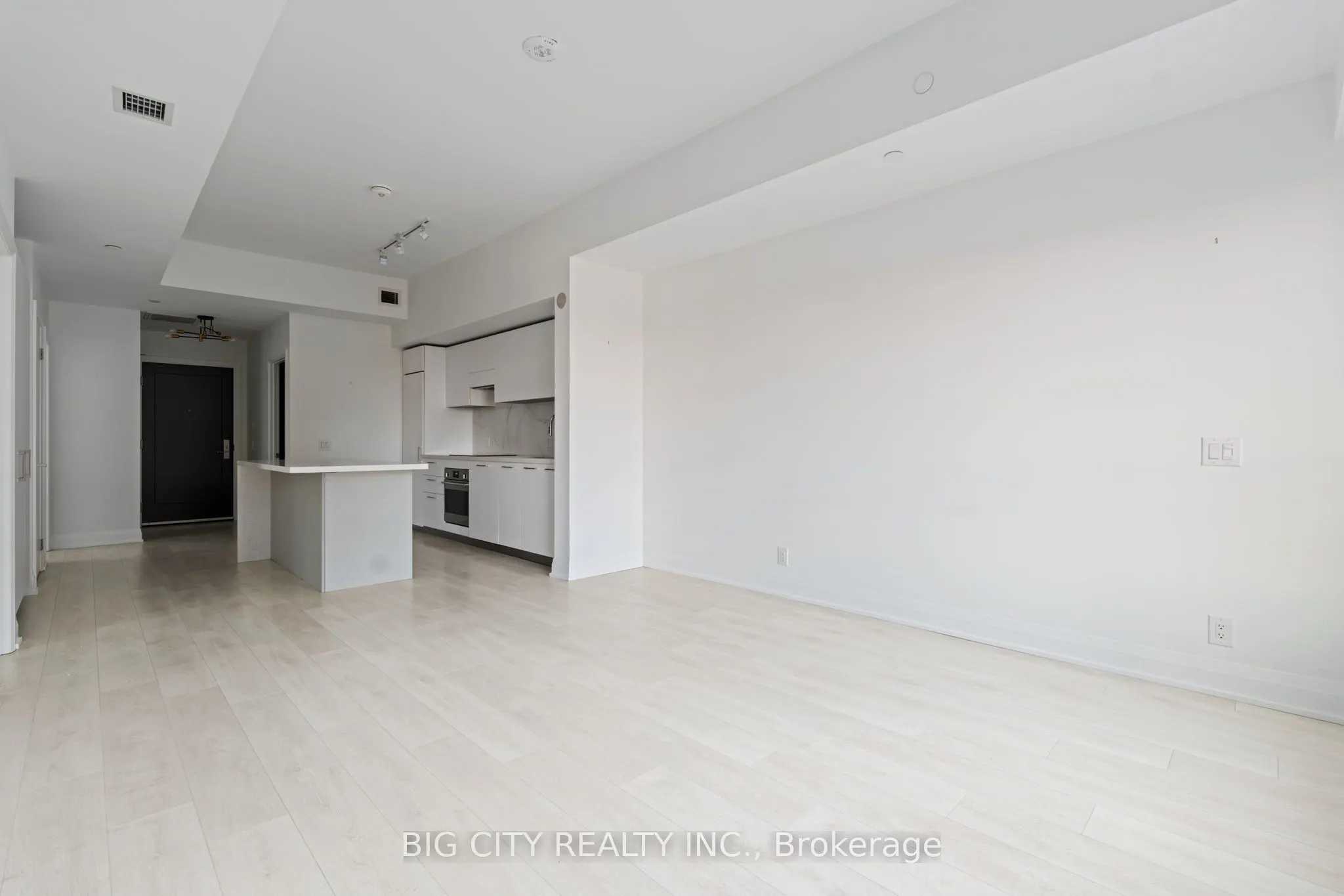 33 Frederick Todd Way, #605