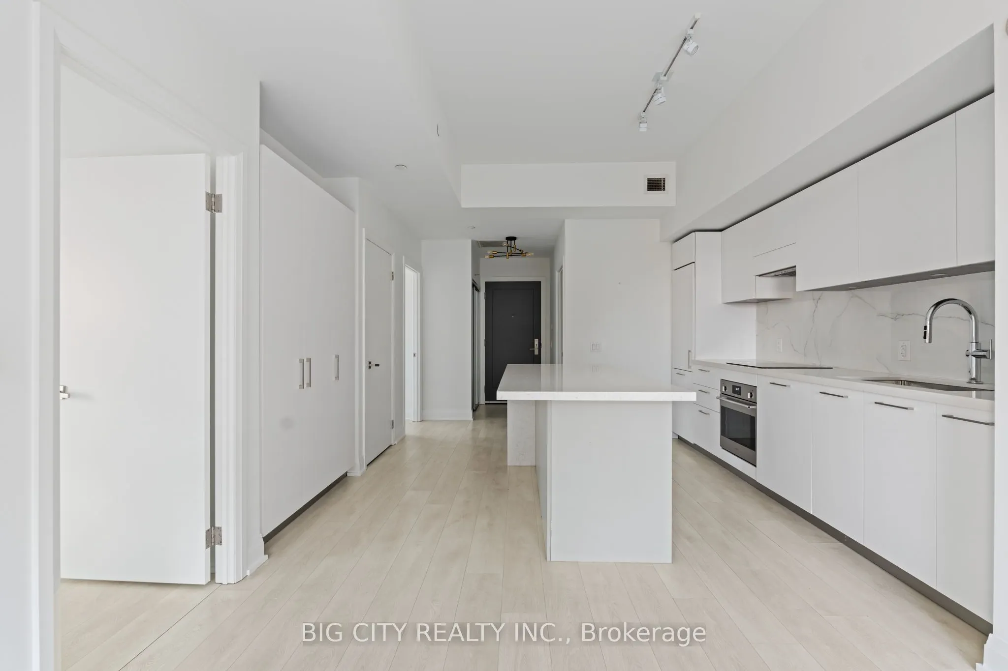 33 Frederick Todd Way, #605