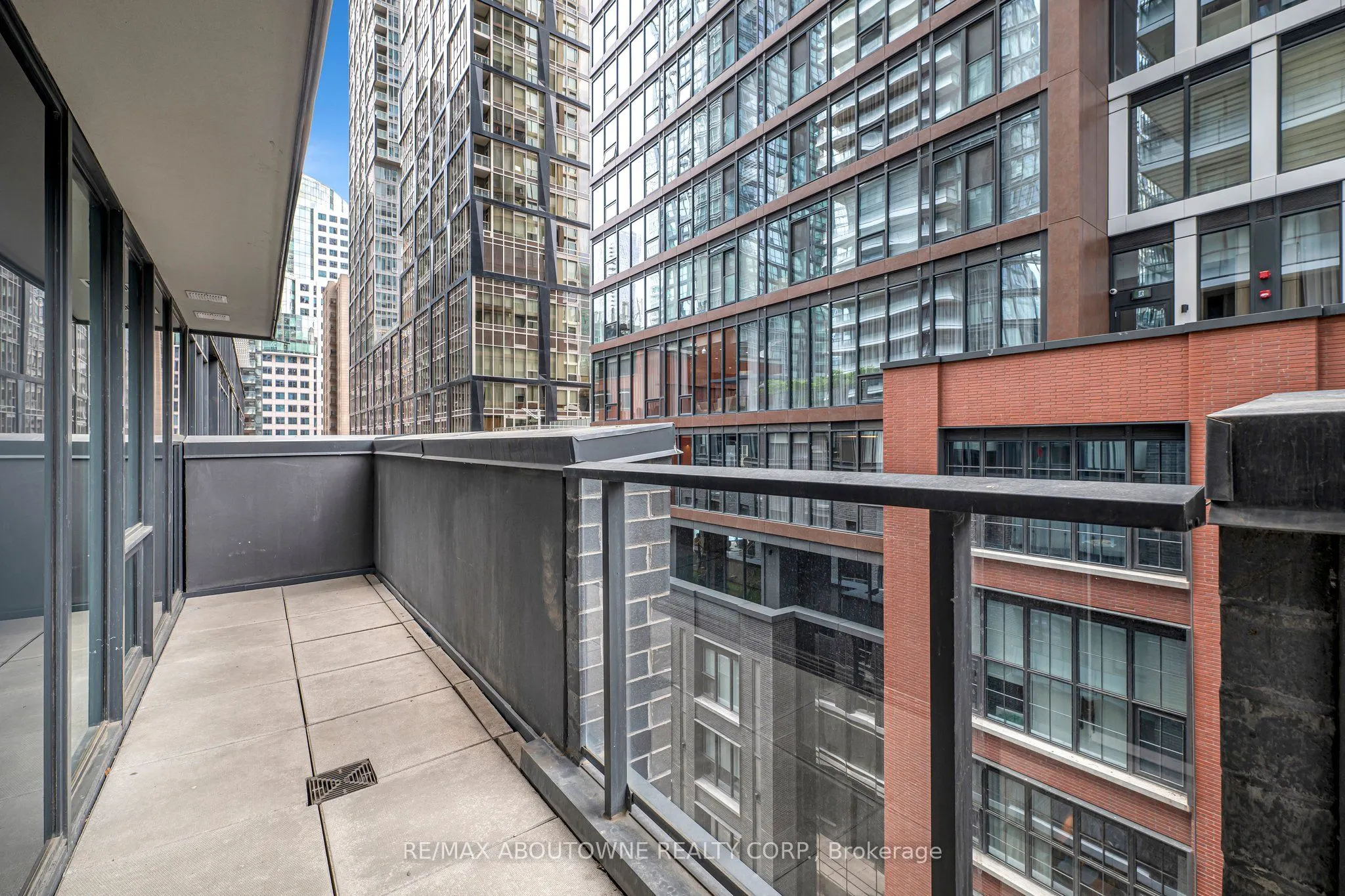 115 Blue Jays Way, #915