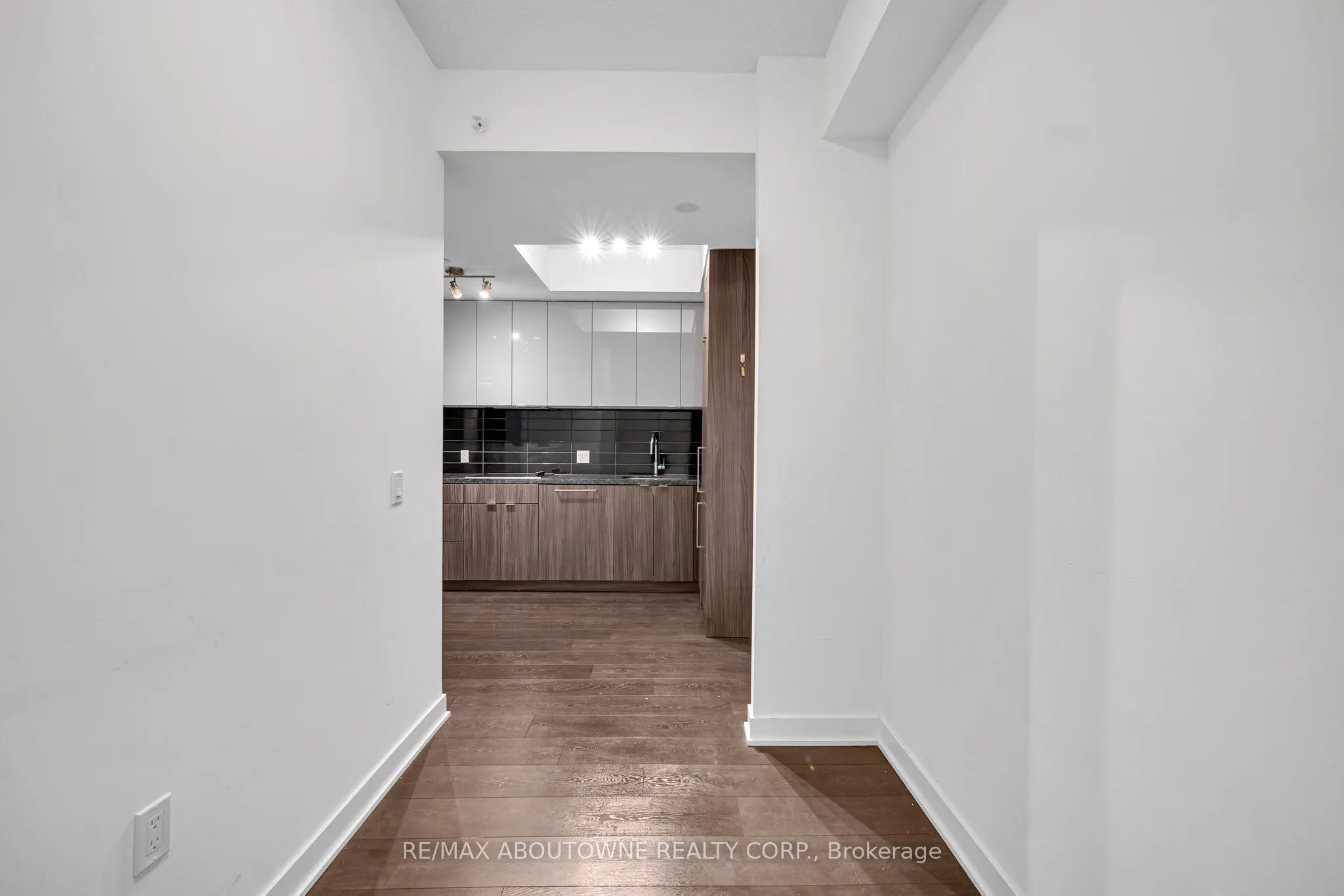 115 Blue Jays Way, #915