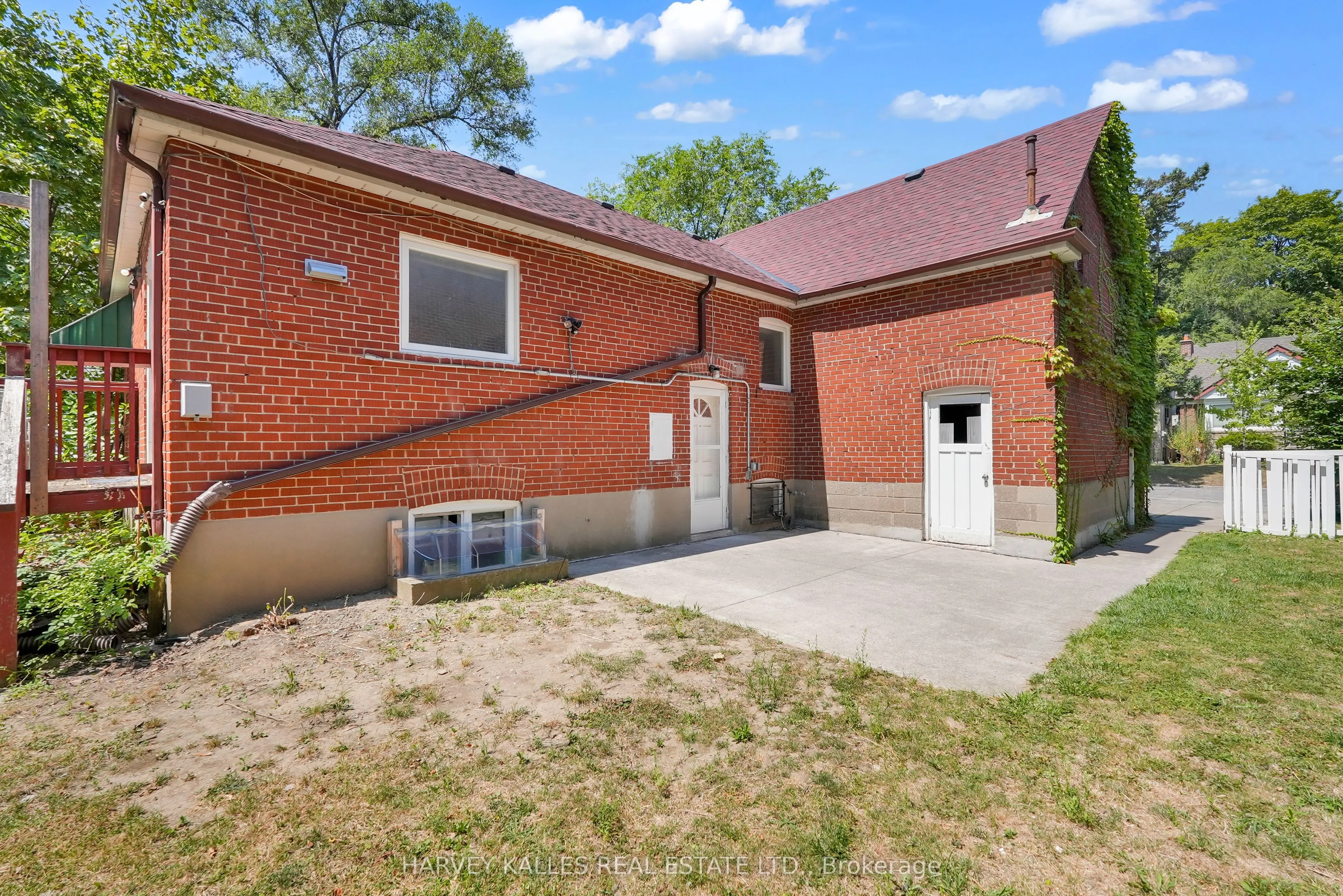 547 Douglas Avenue