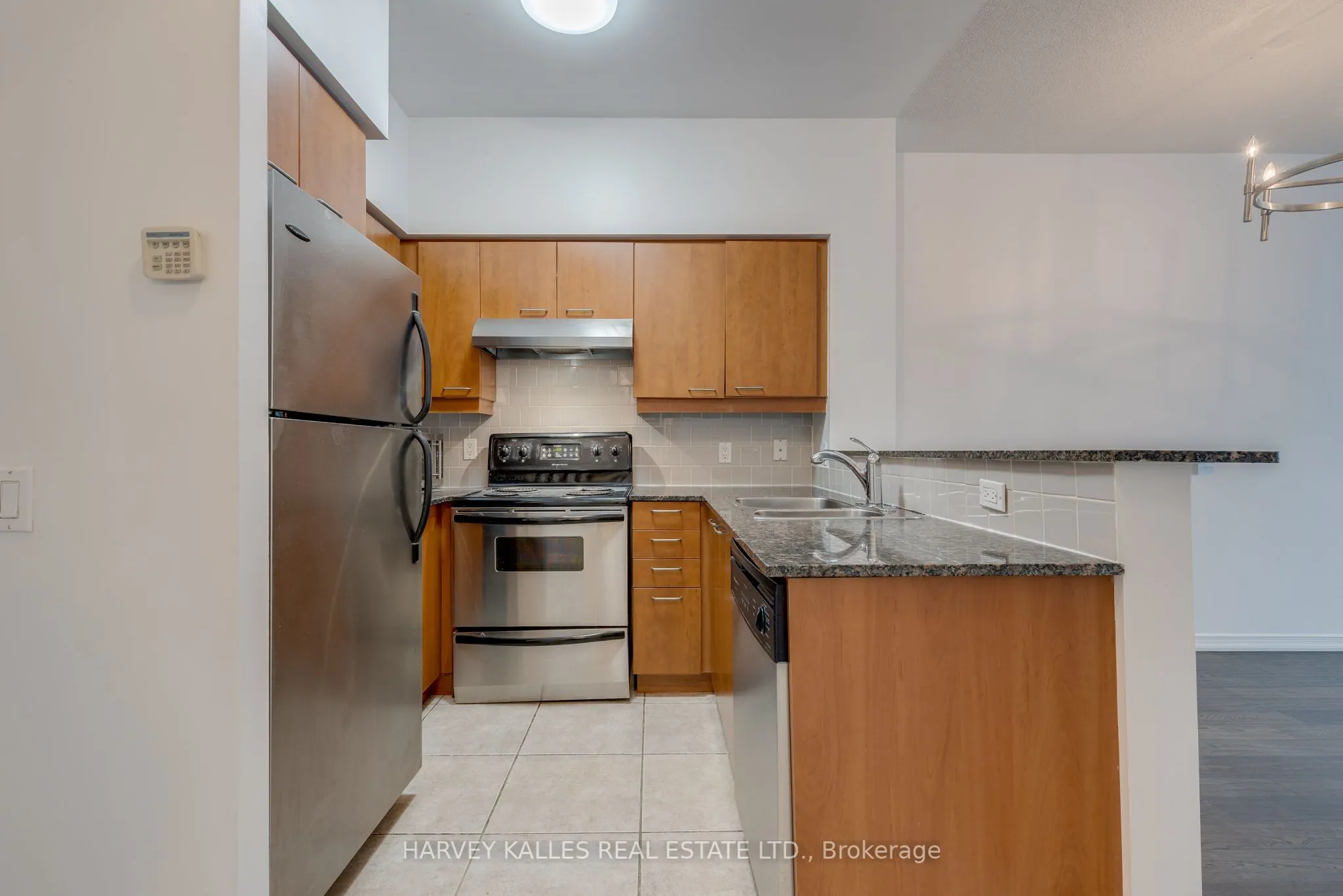 485 Rosewell Avenue, #105