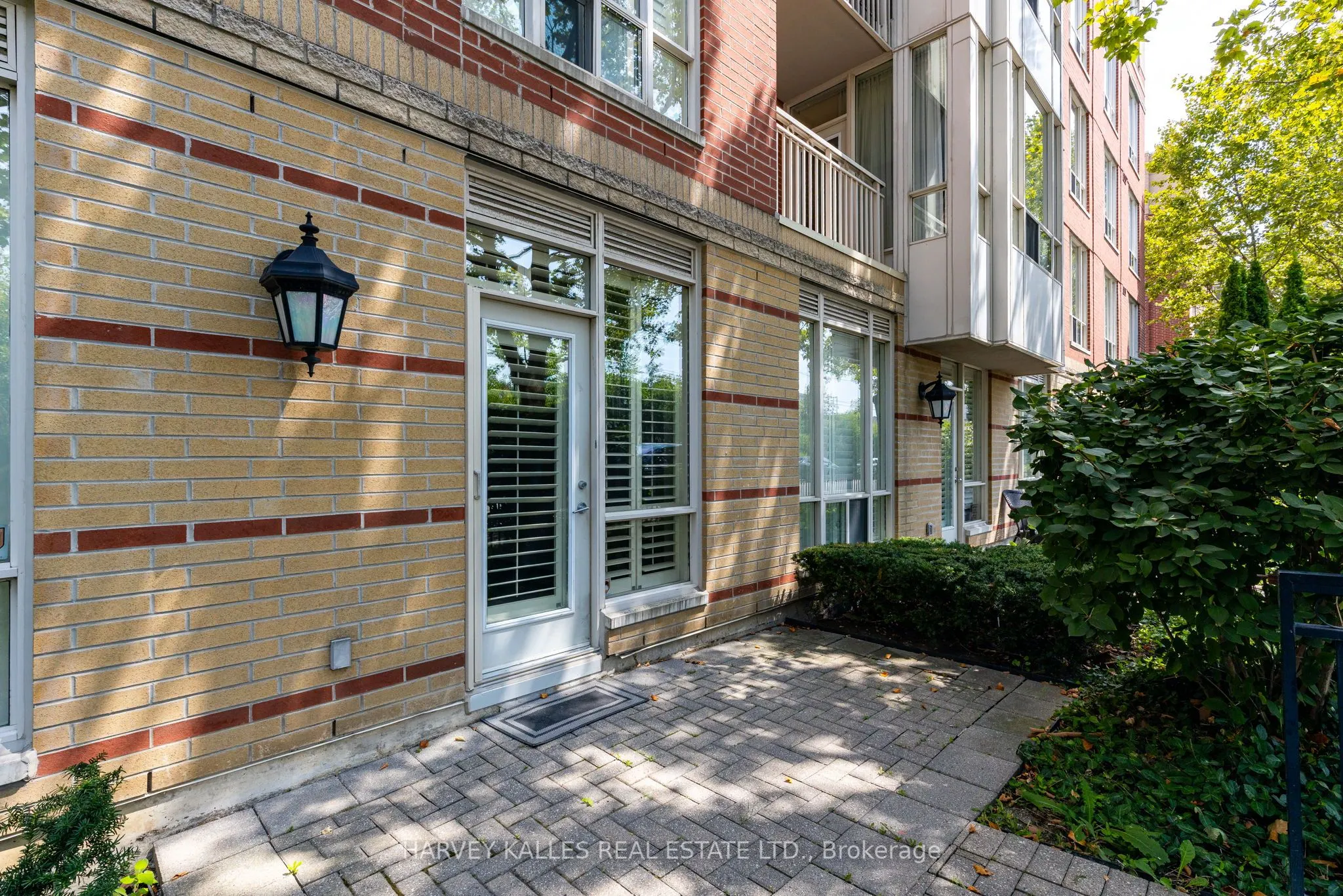 485 Rosewell Avenue, #105