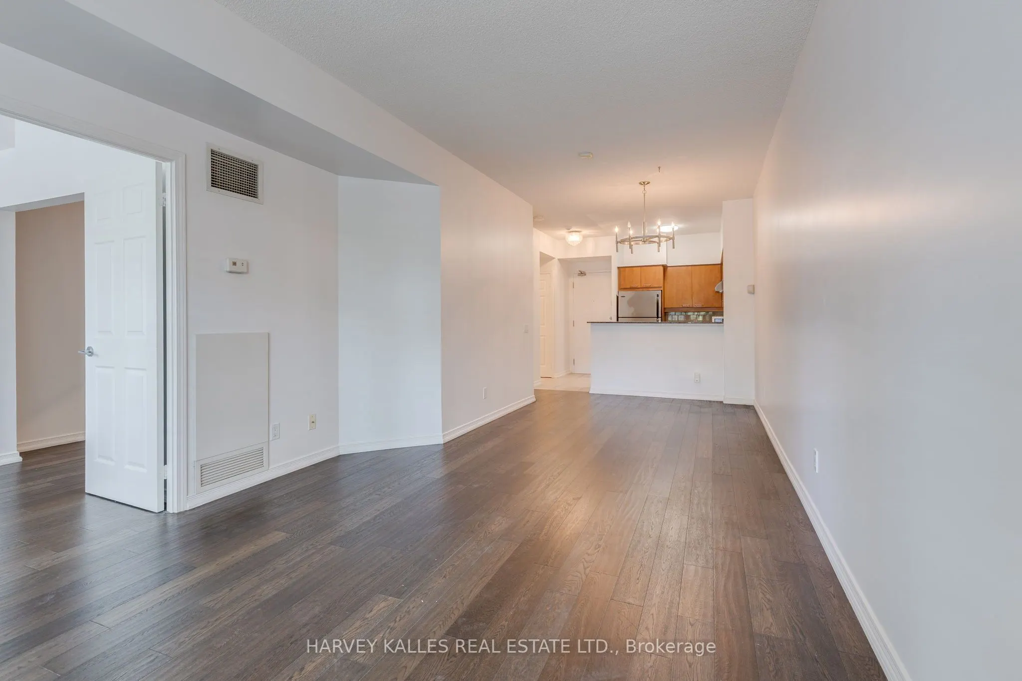 485 Rosewell Avenue, #105