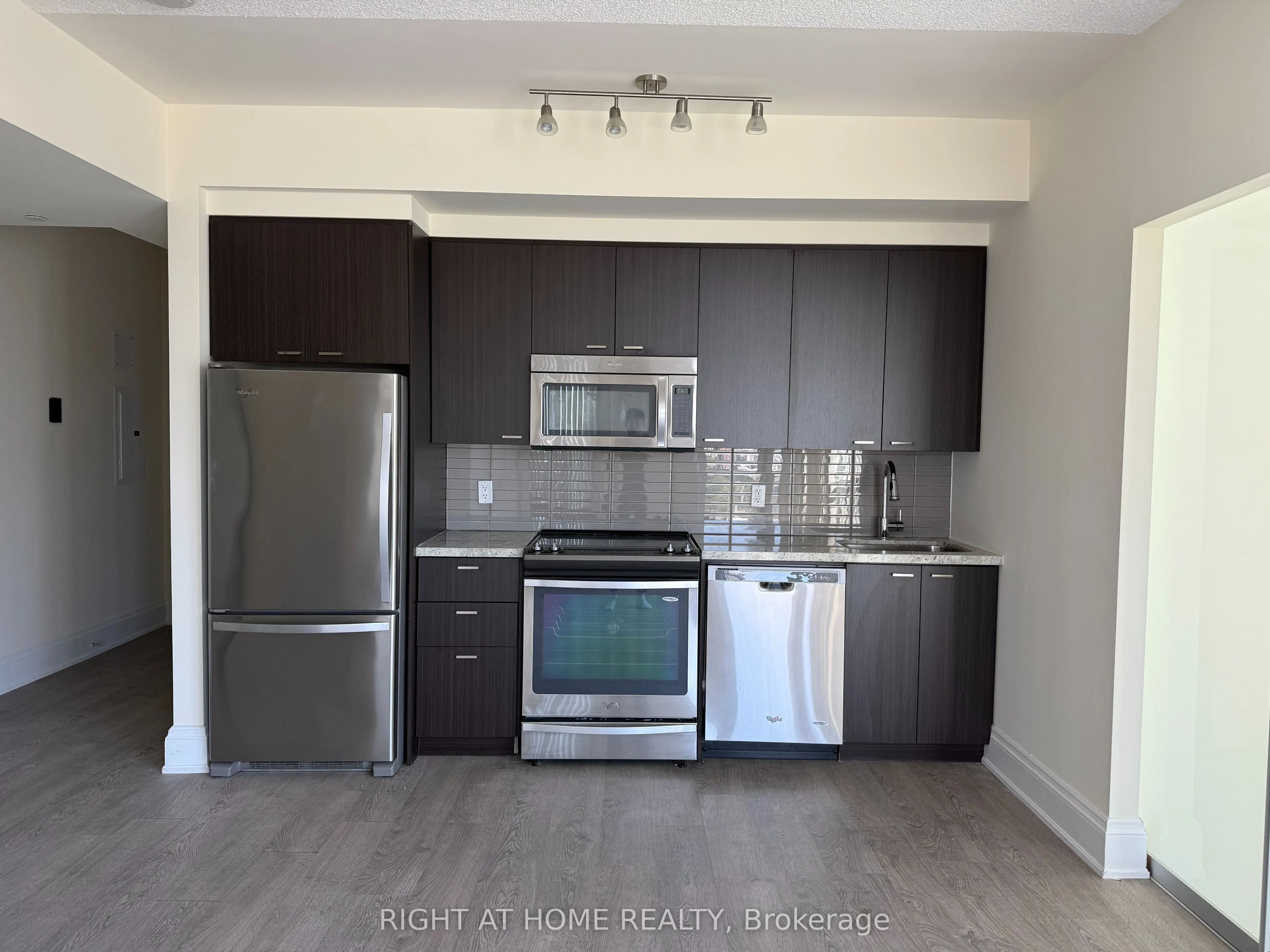 88 Sheppard Avenue E, #1807