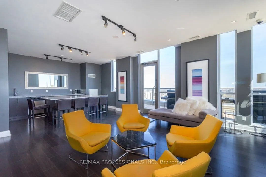 83 Redpath Avenue, #411