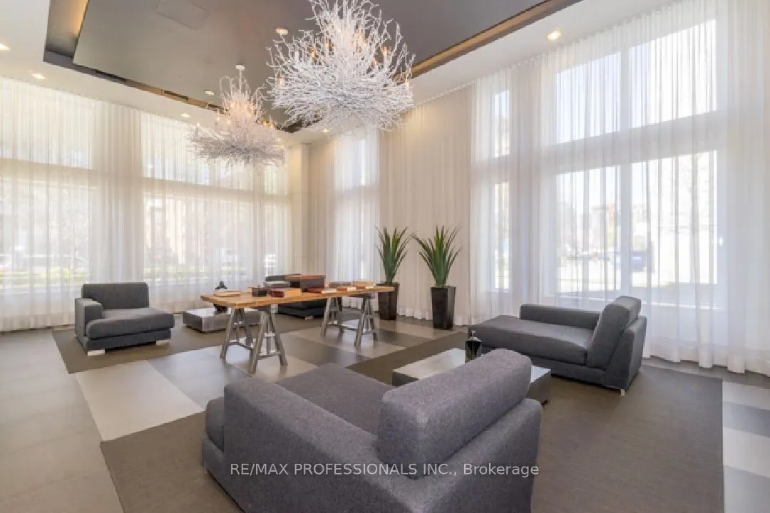 83 Redpath Avenue, #411