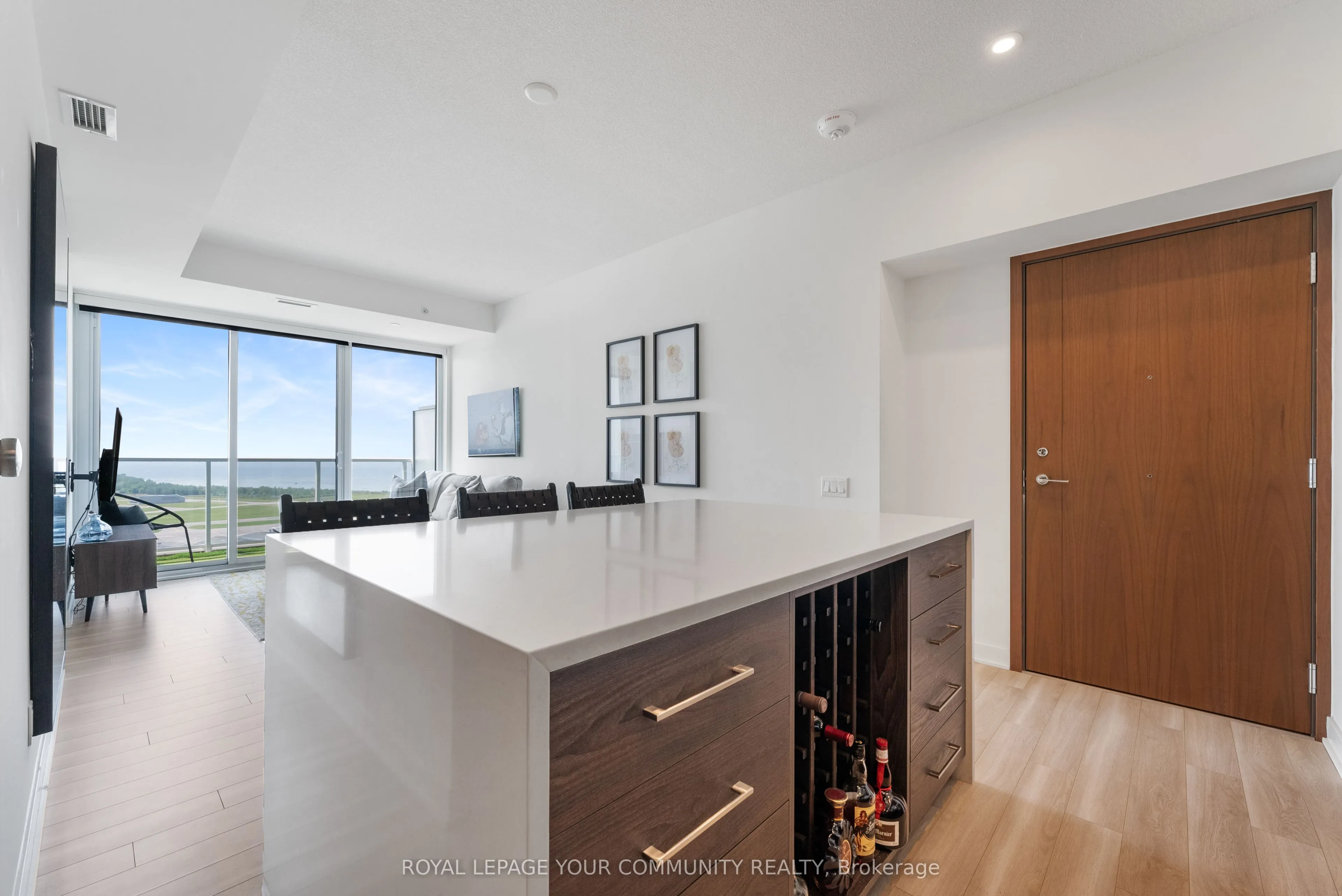 17 Bathurst Street, #3615