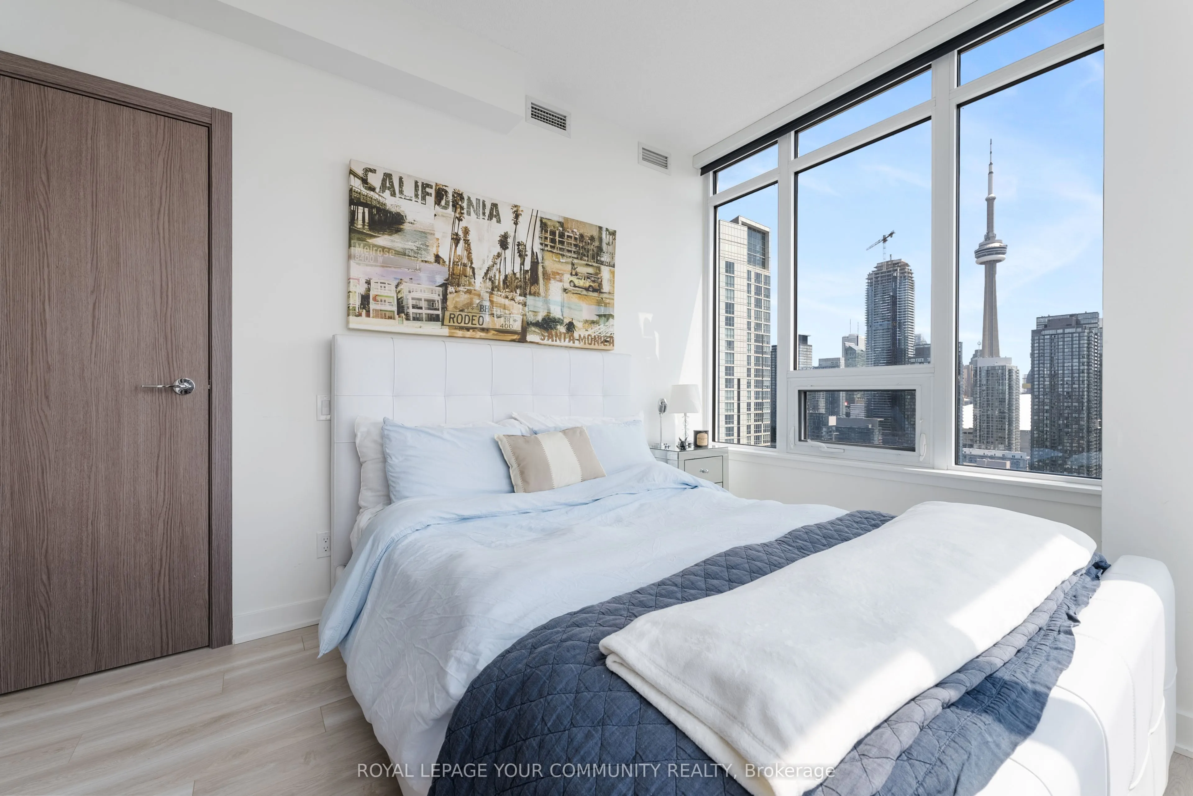 17 Bathurst Street, #3615