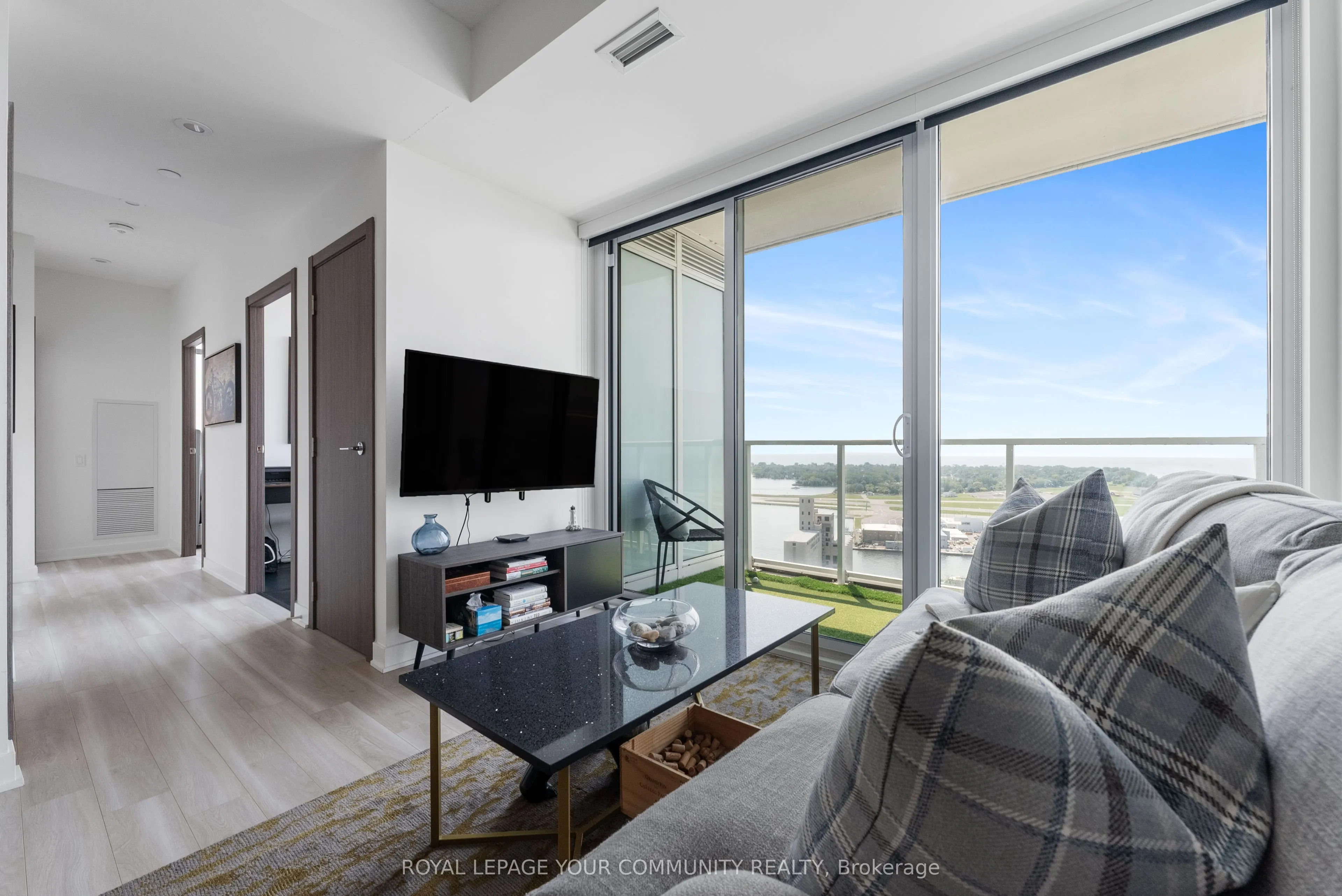 17 Bathurst Street, #3615