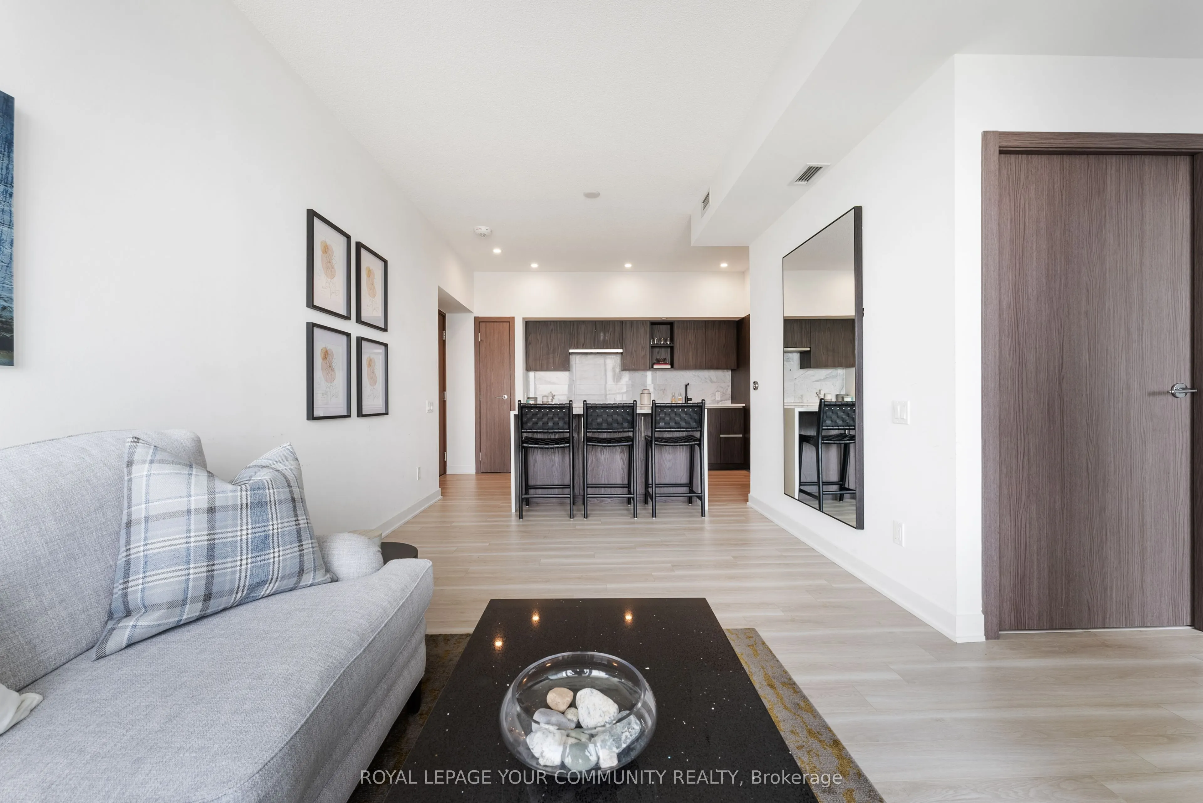 17 Bathurst Street, #3615