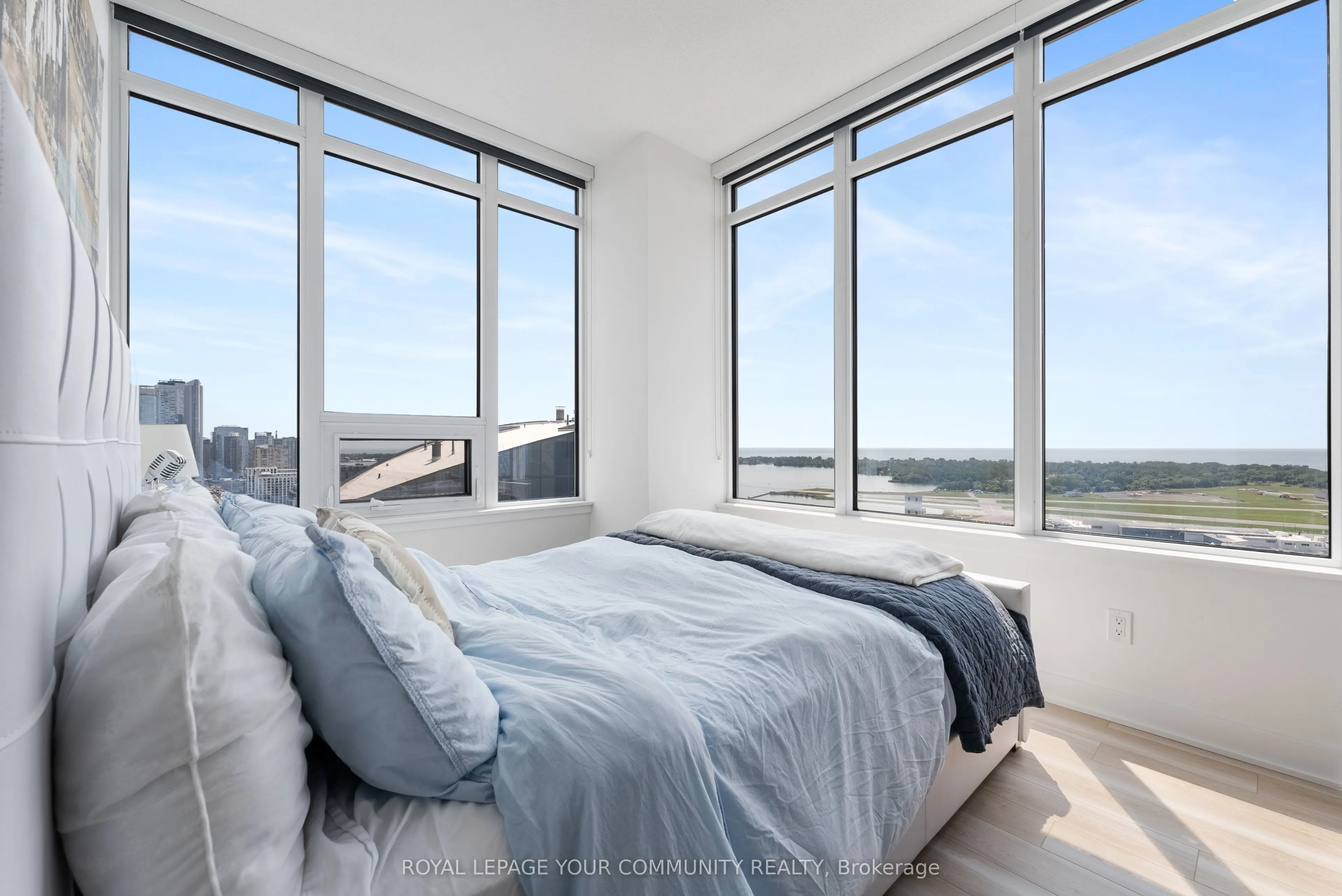 17 Bathurst Street, #3615