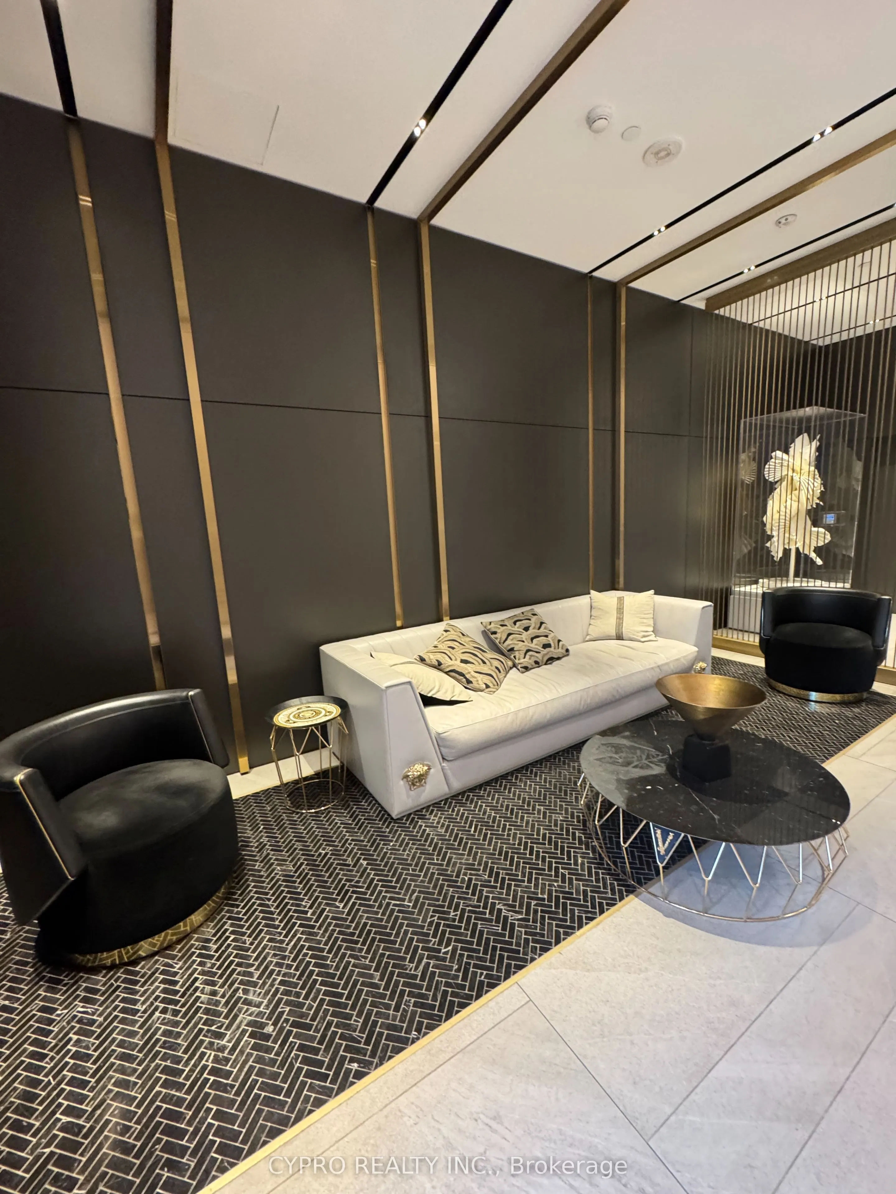 319 Jarvis Street, #4517