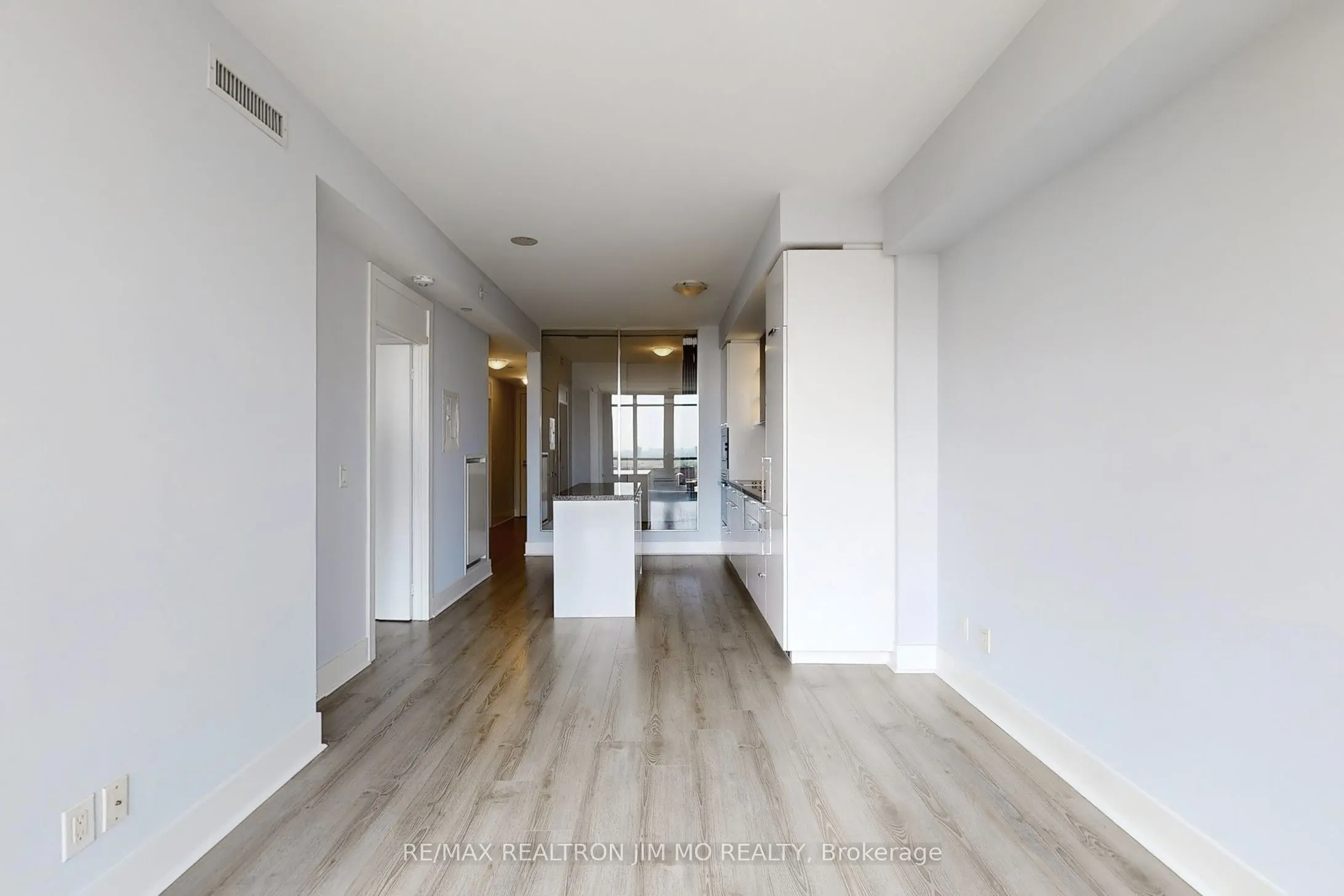 32 Davenport Road, #1706