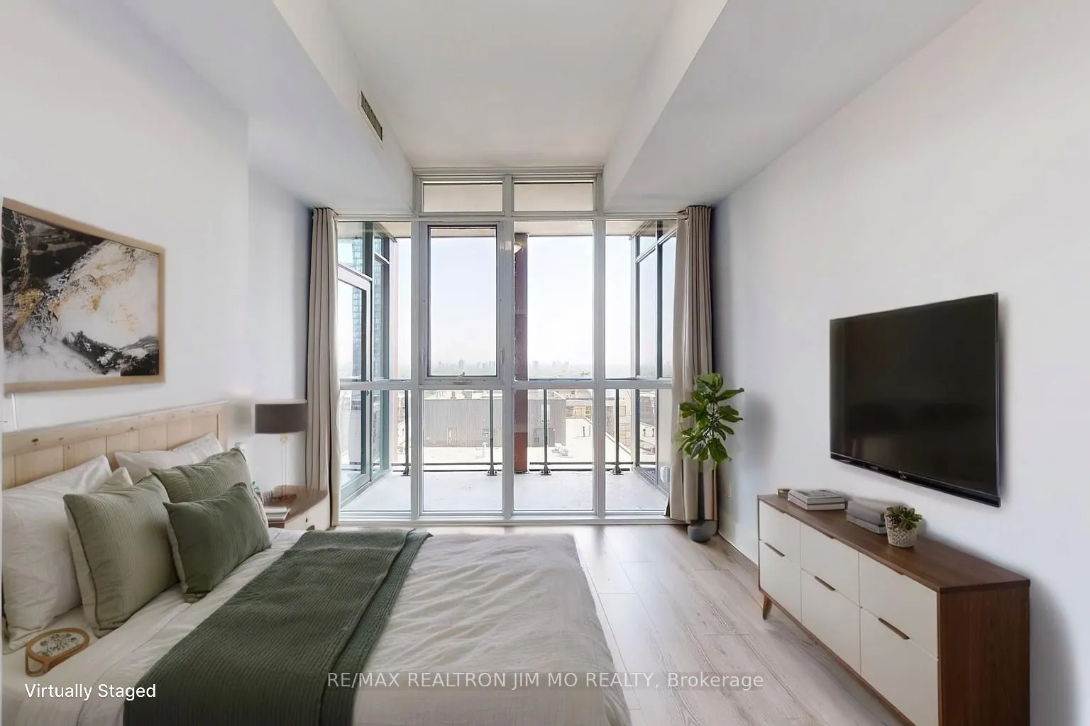 32 Davenport Road, #1706