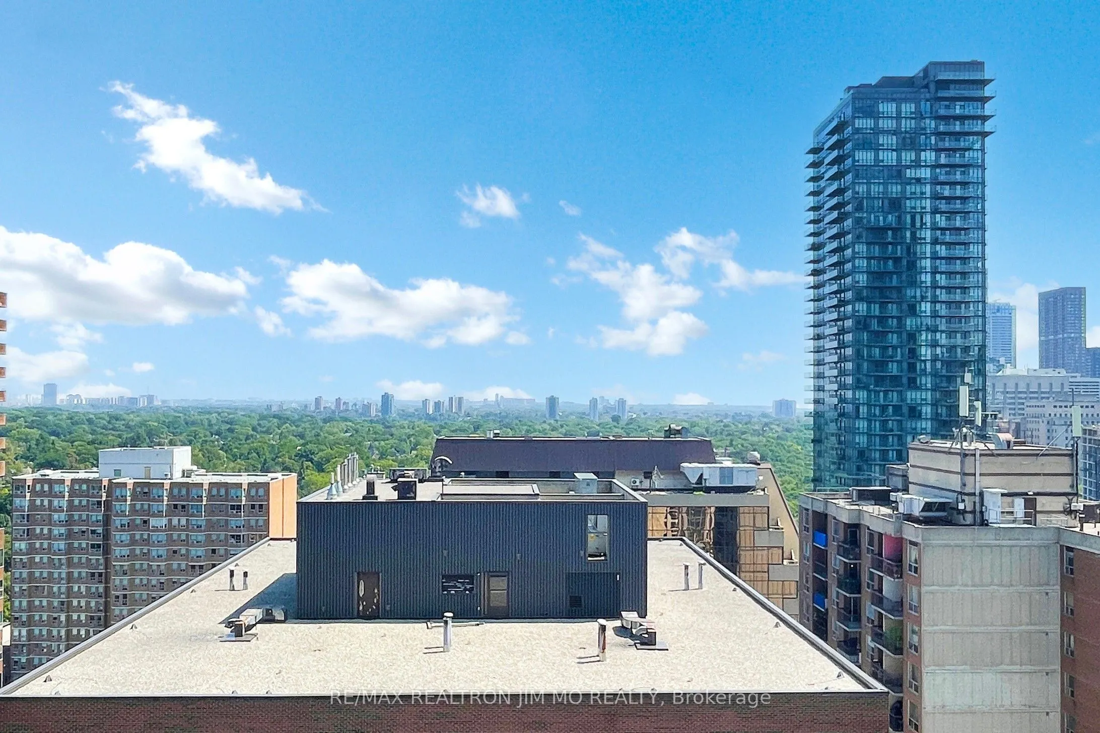 32 Davenport Road, #1706