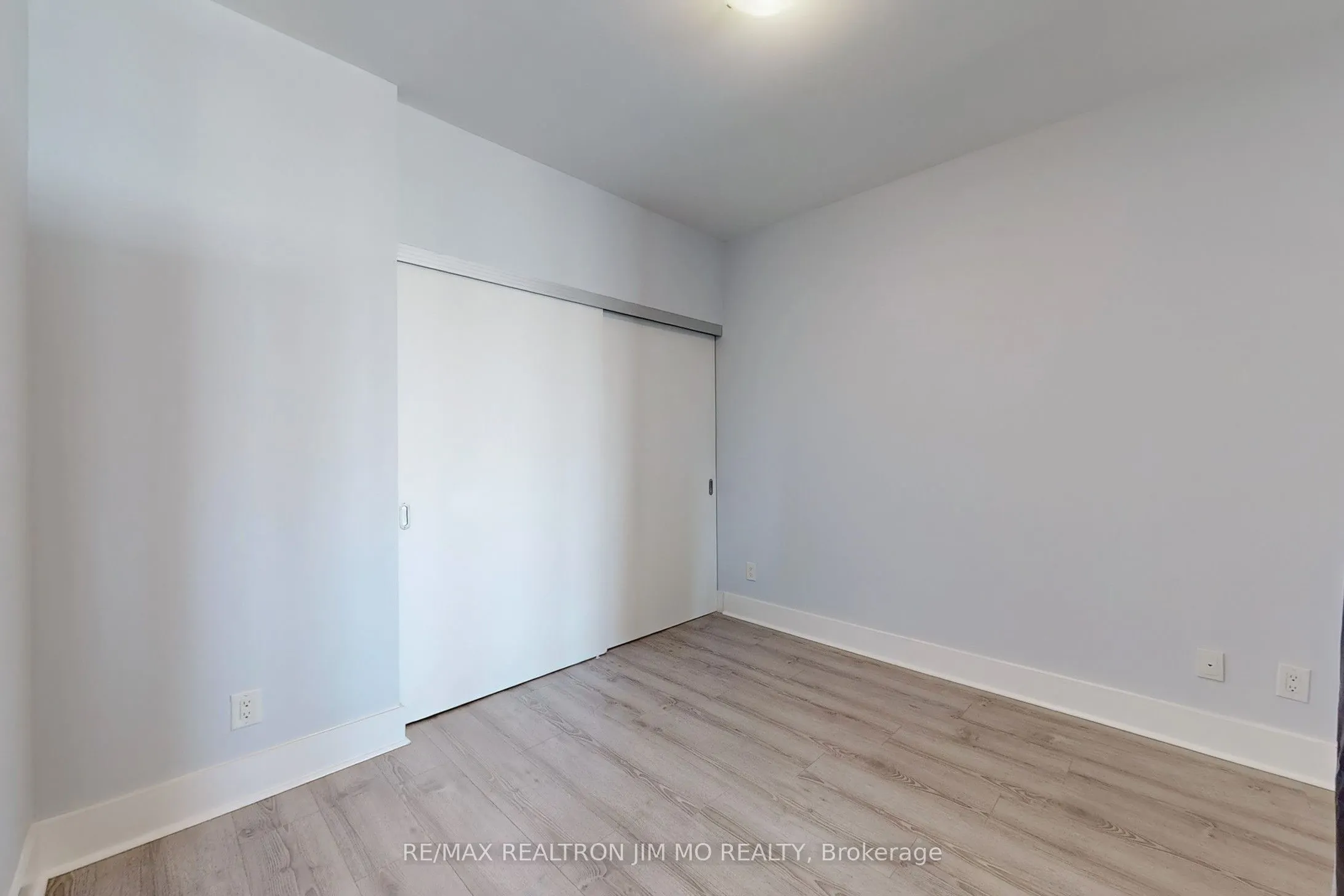 32 Davenport Road, #1706