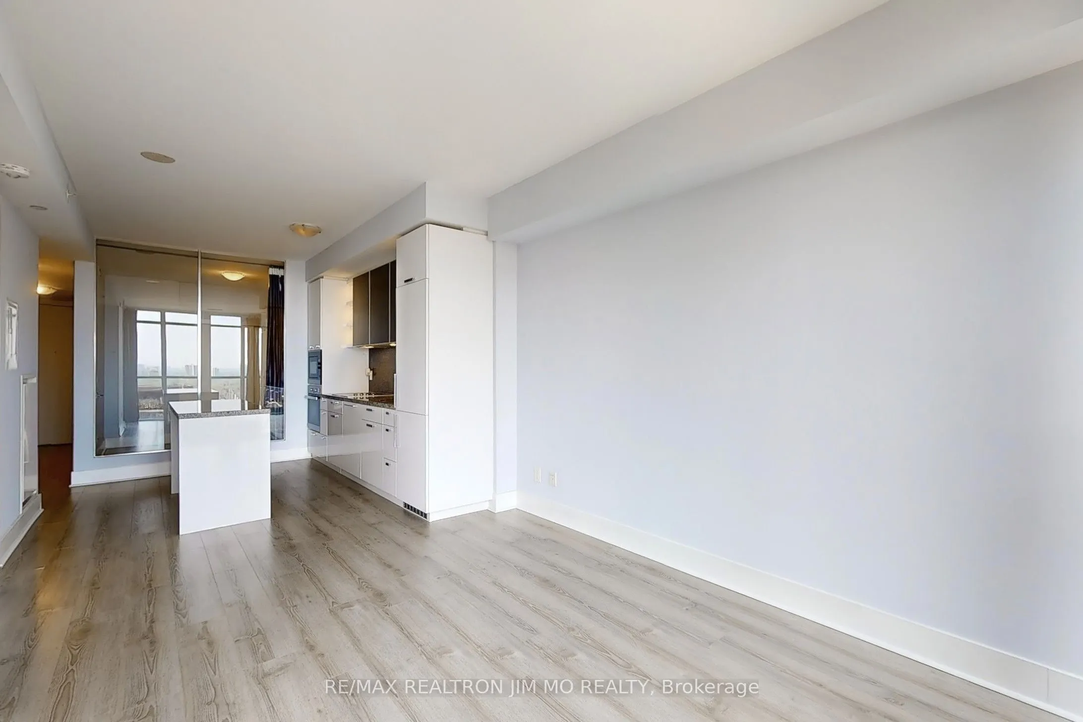 32 Davenport Road, #1706