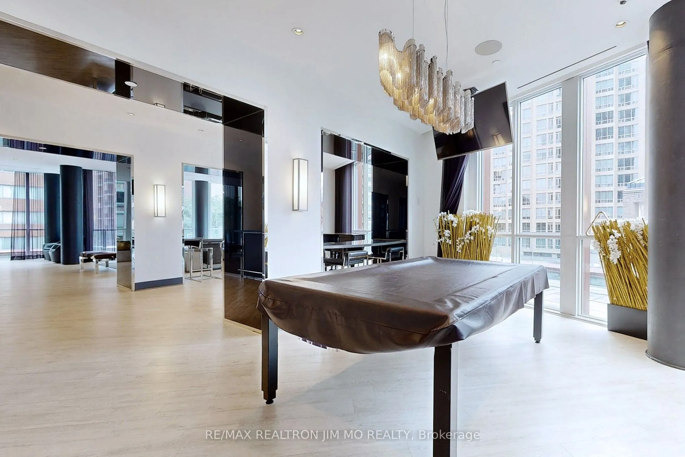 32 Davenport Road, #1706