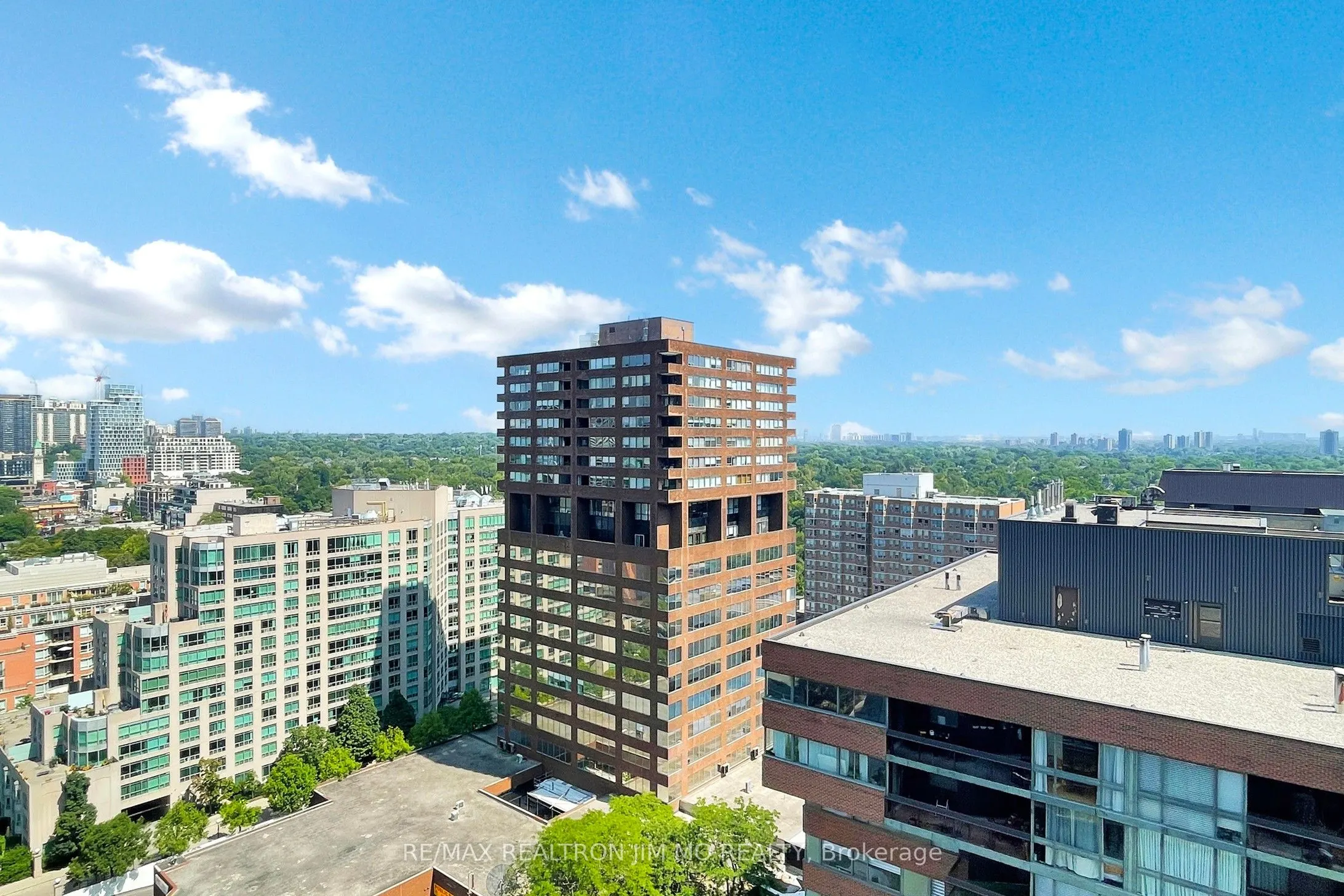32 Davenport Road, #1706