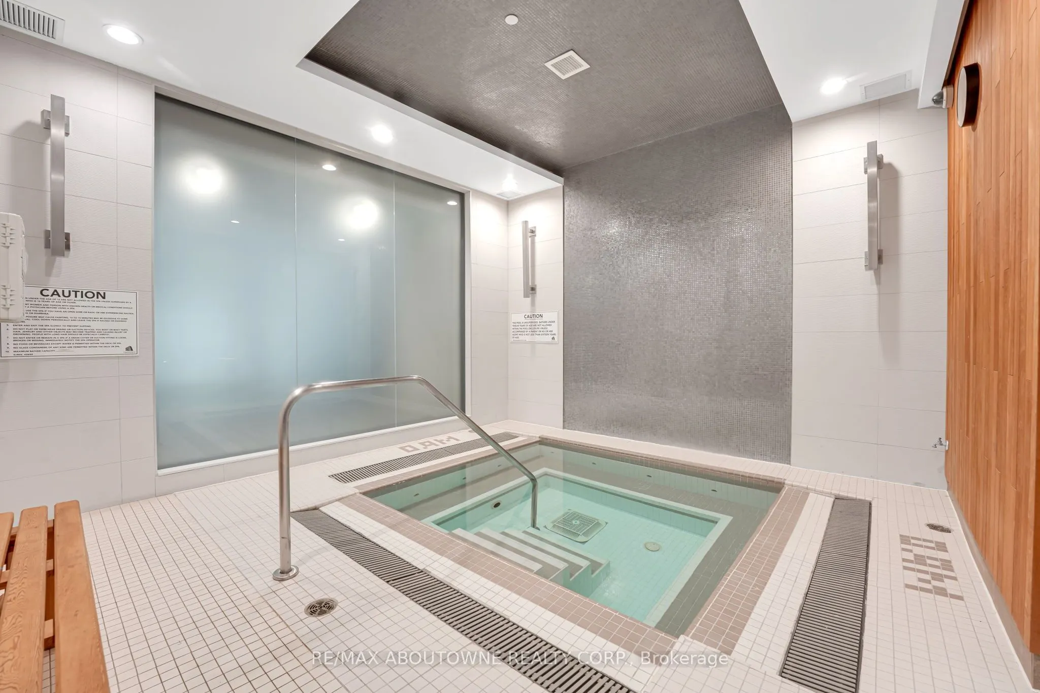55 Front Street E, #904